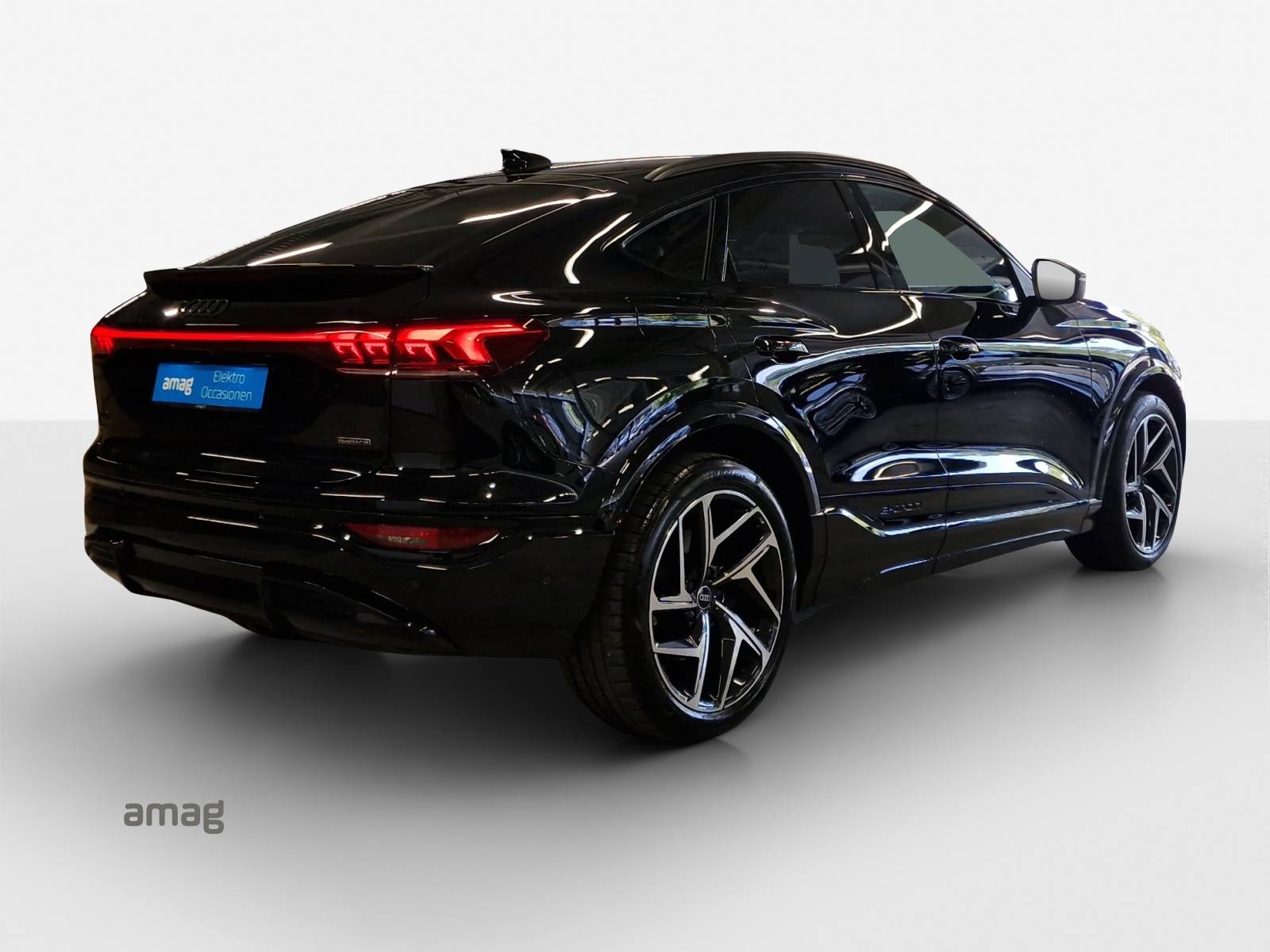 AUDI Q6 Sportback e-tron quattro-image-4