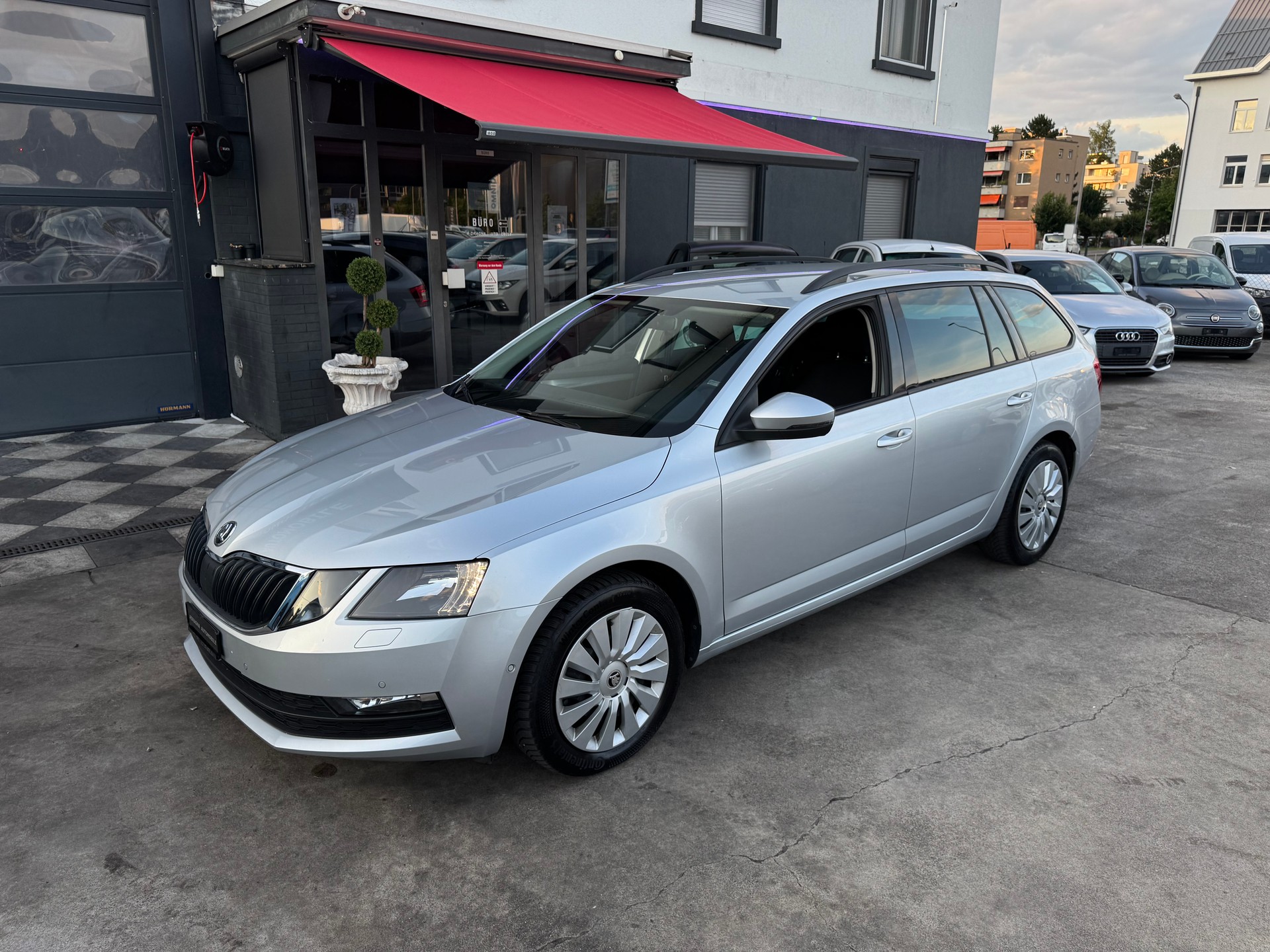 SKODA Octavia Combi 2.0 TDI Ambition 4x4-showroom-element-3