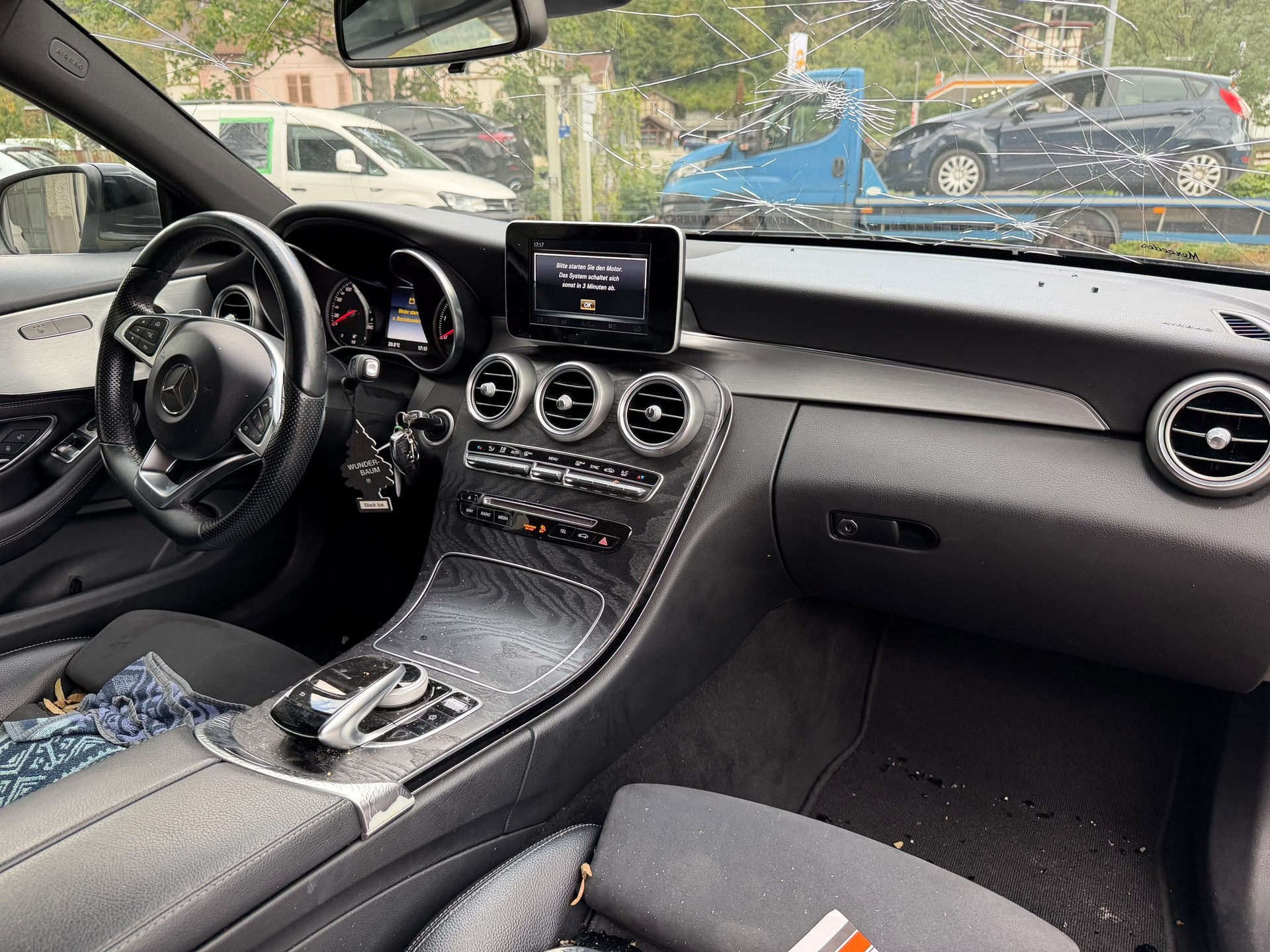 MERCEDES-BENZ C 220 d AMG Line Coupé 9G-Tronic-image-7