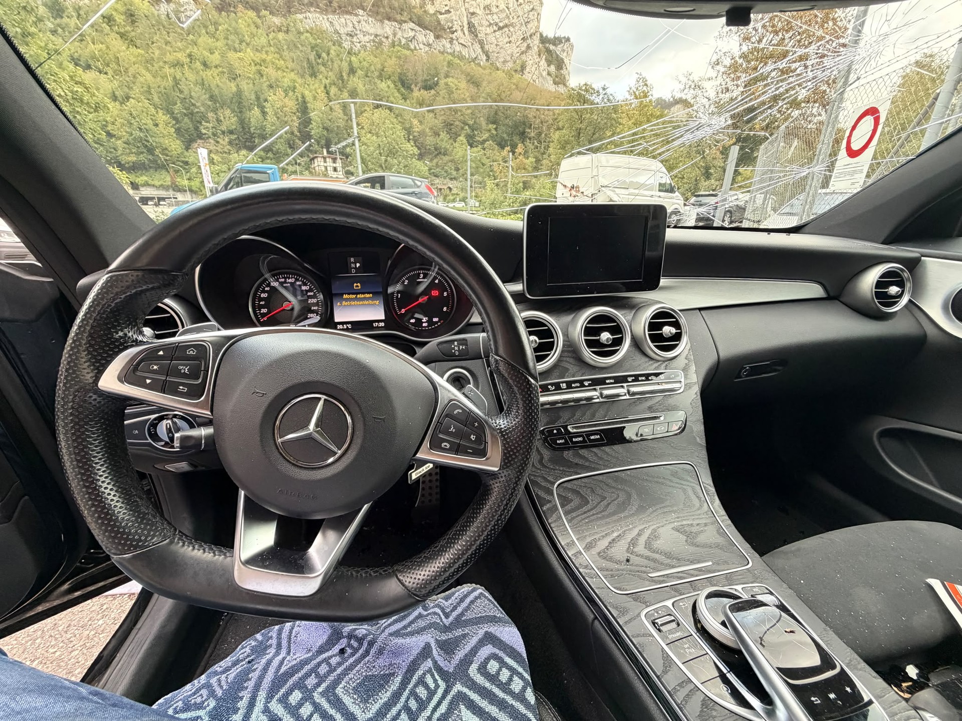 MERCEDES-BENZ C 220 d AMG Line Coupé 9G-Tronic-image-8