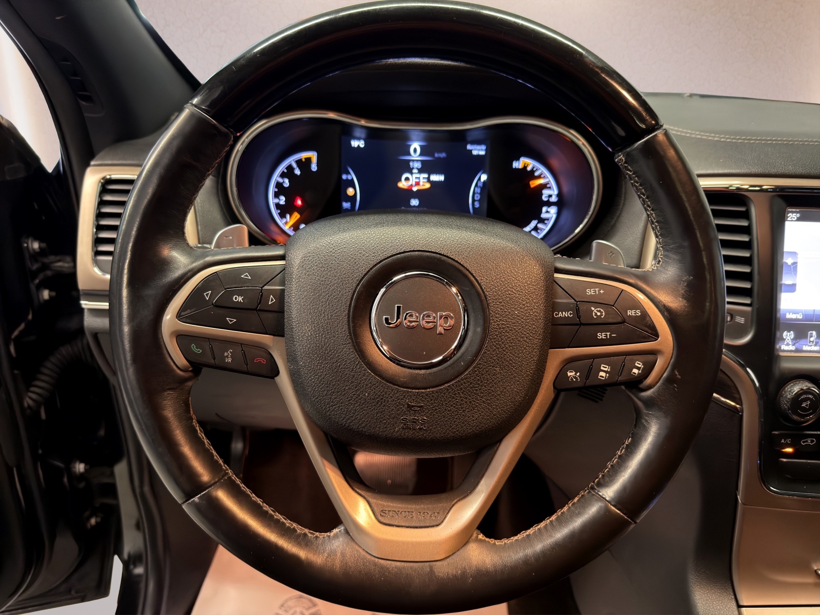 JEEP Grand Cherokee 3.0 CRD Overland Automatic-image-10