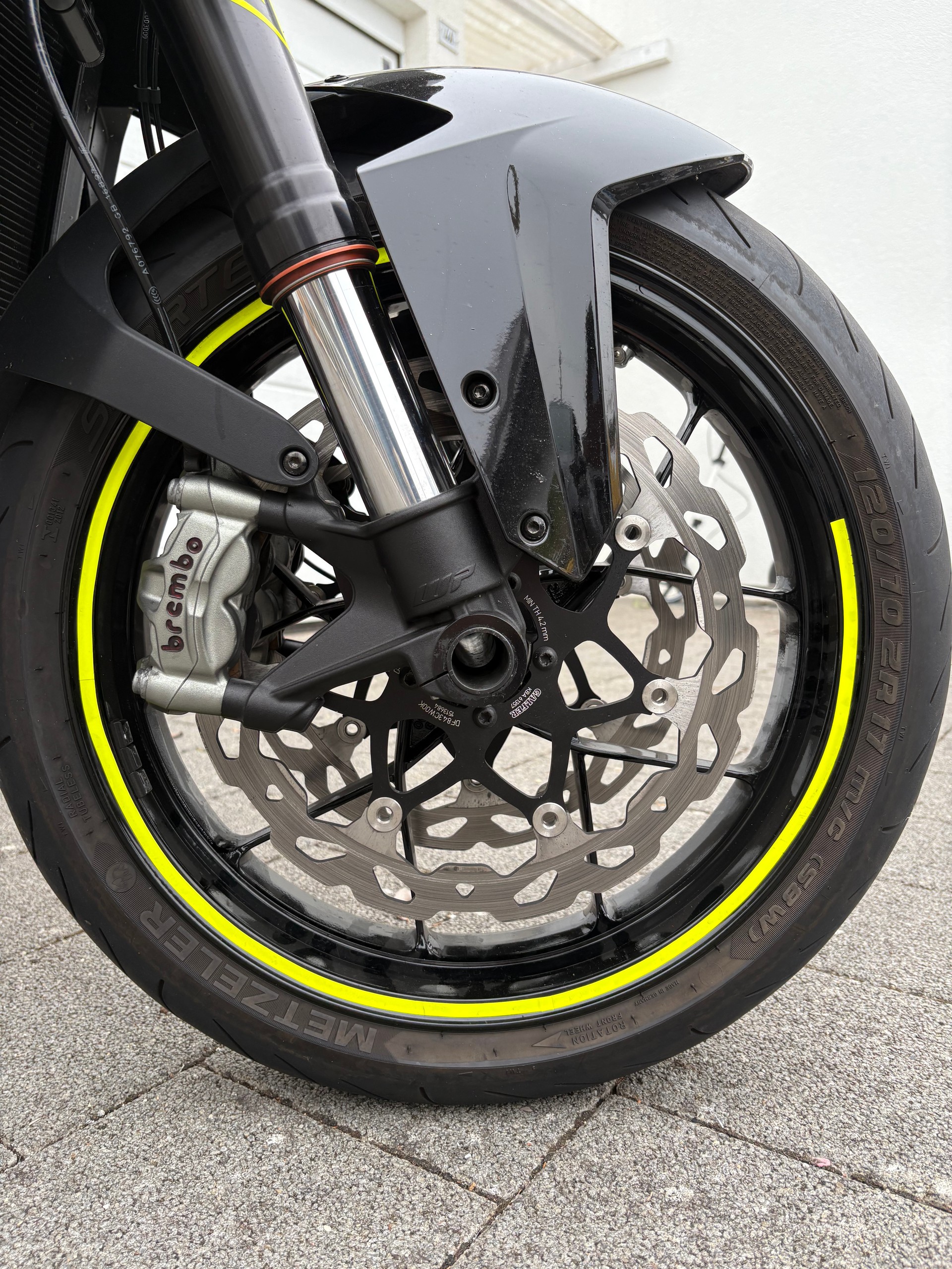 KTM 1290 Super Duke R-image-2