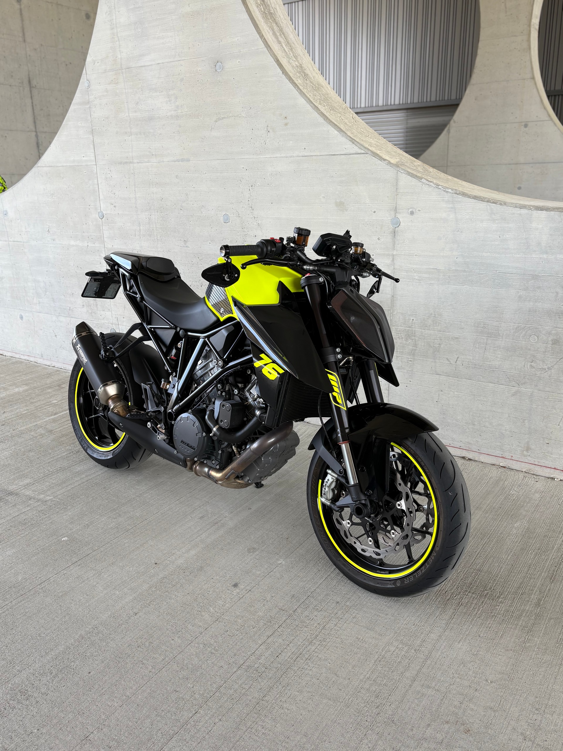 KTM 1290 Super Duke R-image-11