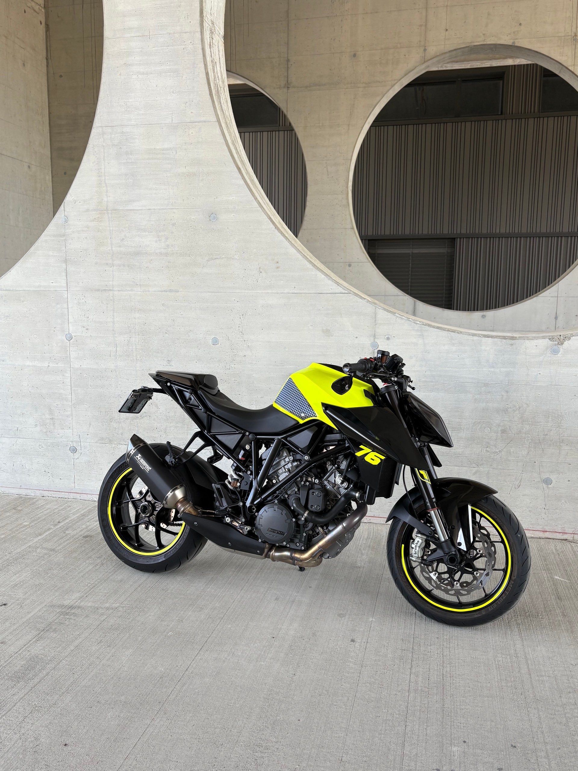 KTM 1290 Super Duke R-image-13