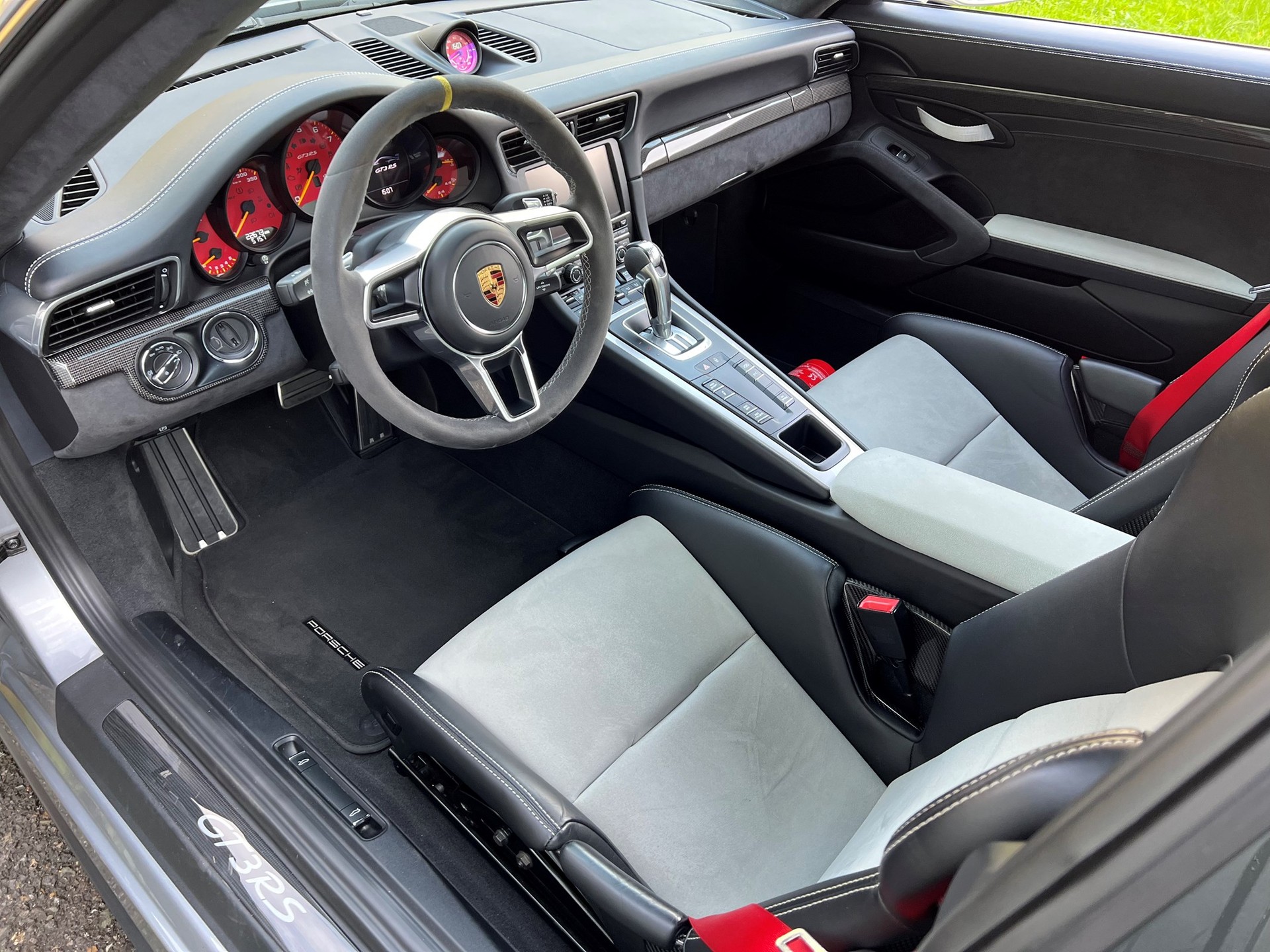 PORSCHE 911 GT3 RS PDK-image-8