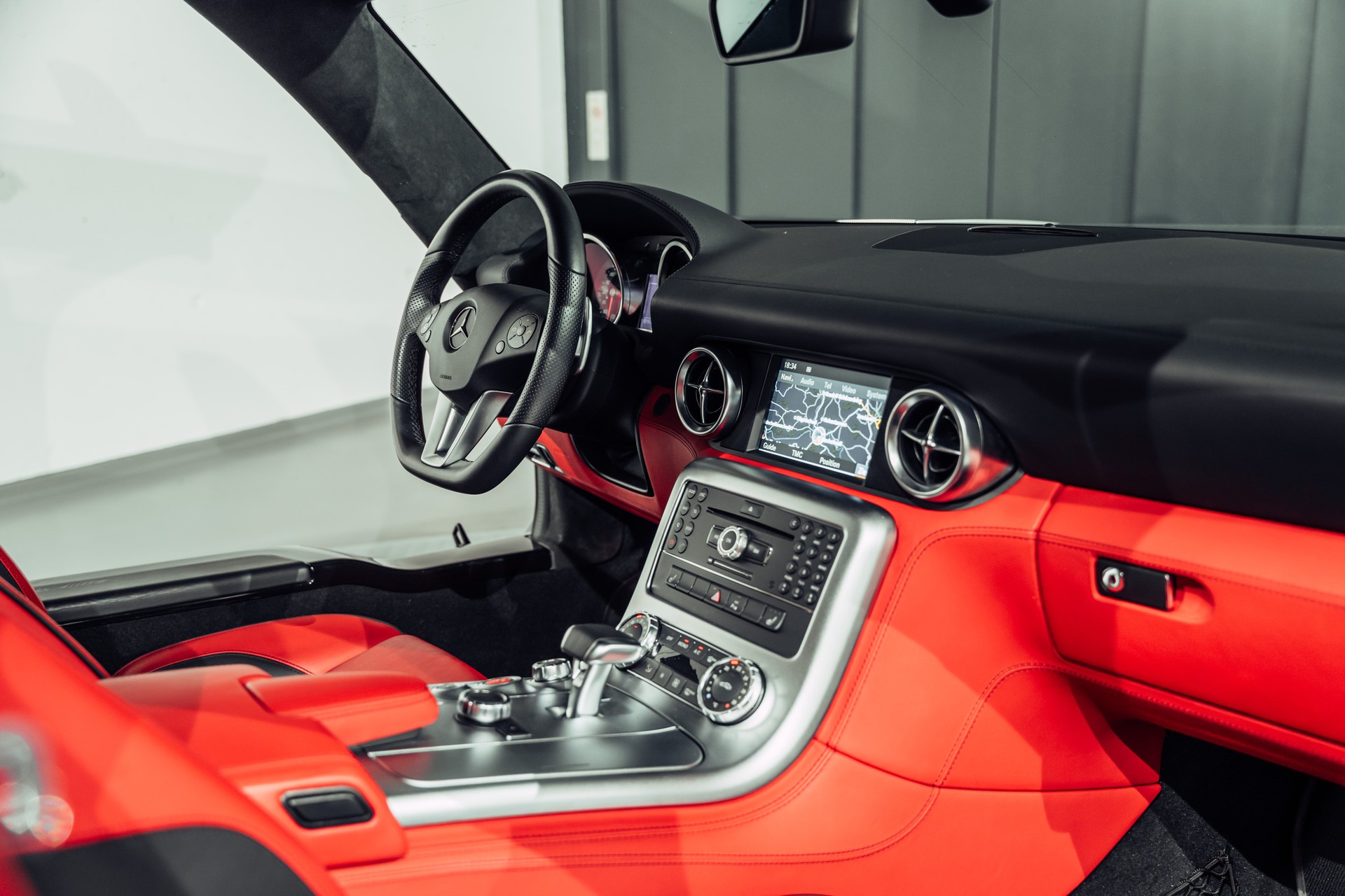 MERCEDES-BENZ SLS 63 AMG Speedshift-image-21