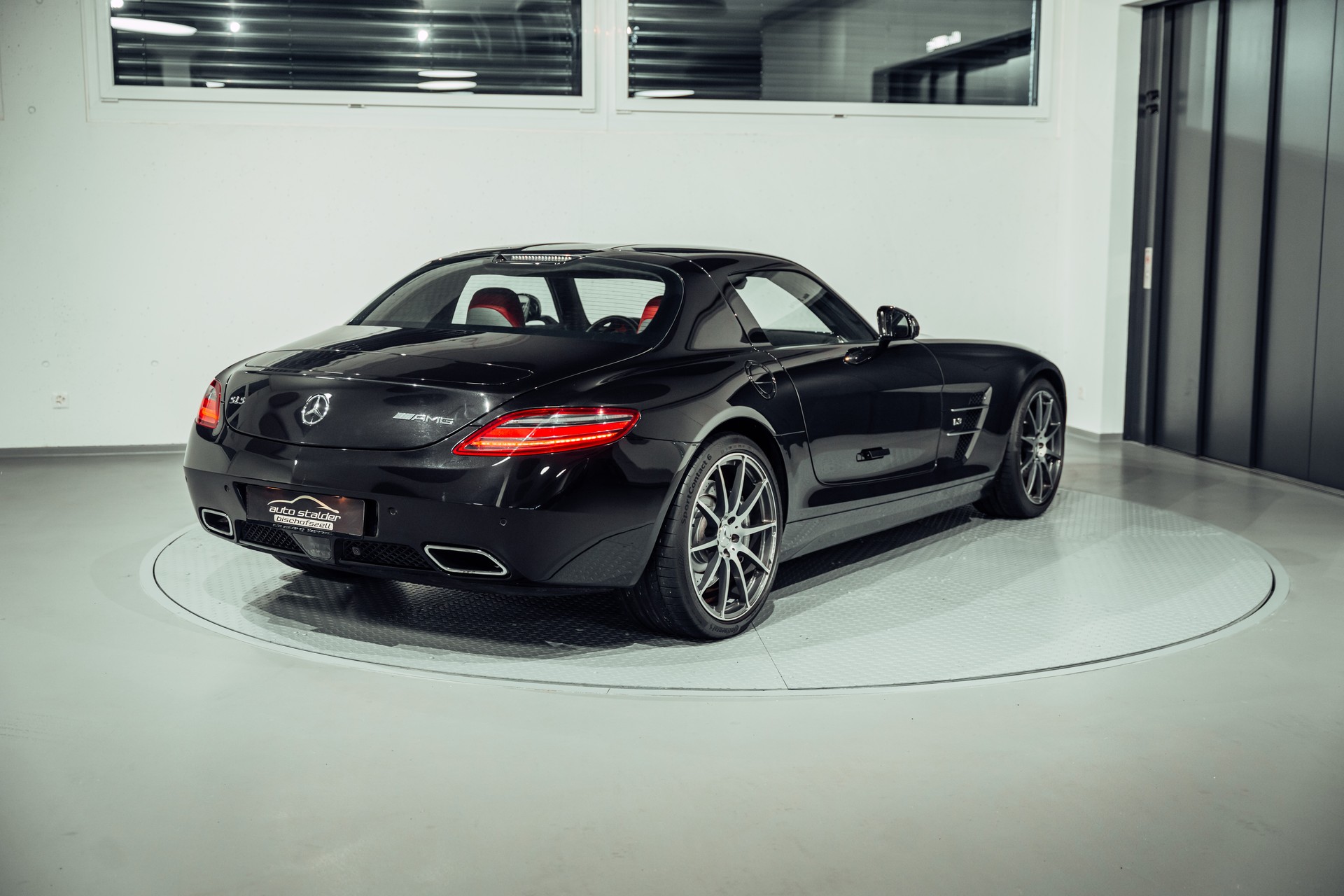 MERCEDES-BENZ SLS 63 AMG Speedshift-image-7