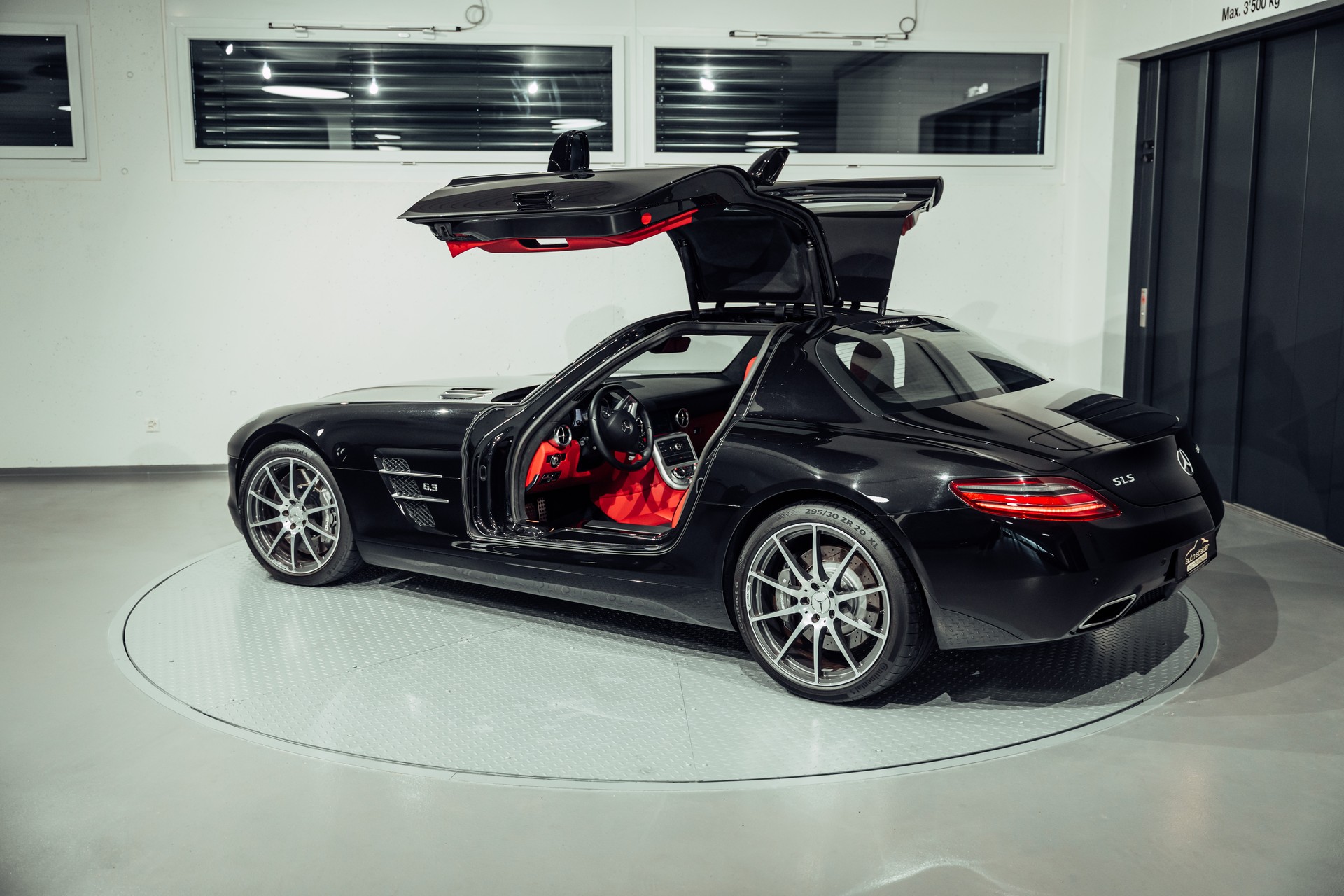 MERCEDES-BENZ SLS 63 AMG Speedshift-image-30