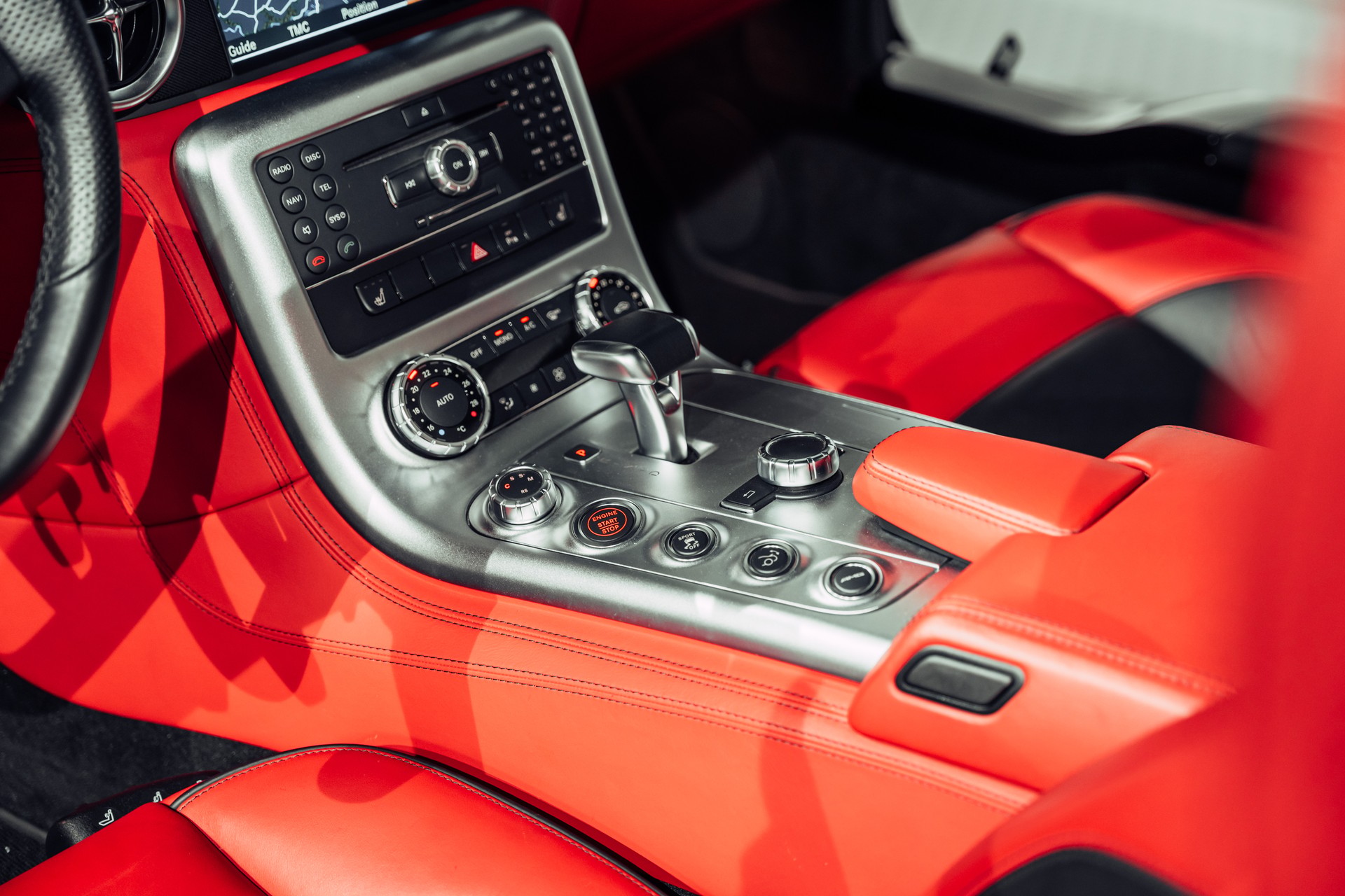 MERCEDES-BENZ SLS 63 AMG Speedshift-image-19