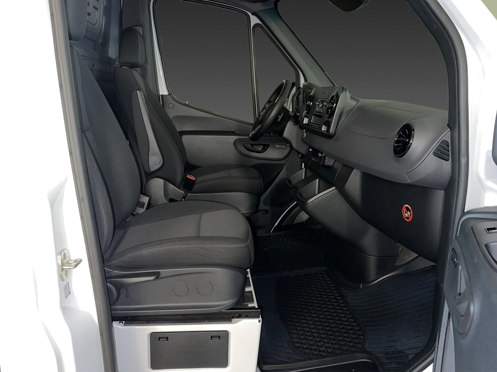 MERCEDES-BENZ eSprinter 312 47kWh Standard-image-10