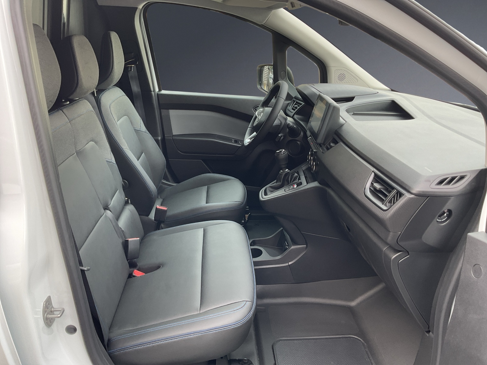 NISSAN Townstar 1.3 L1 N-Connecta-image-6