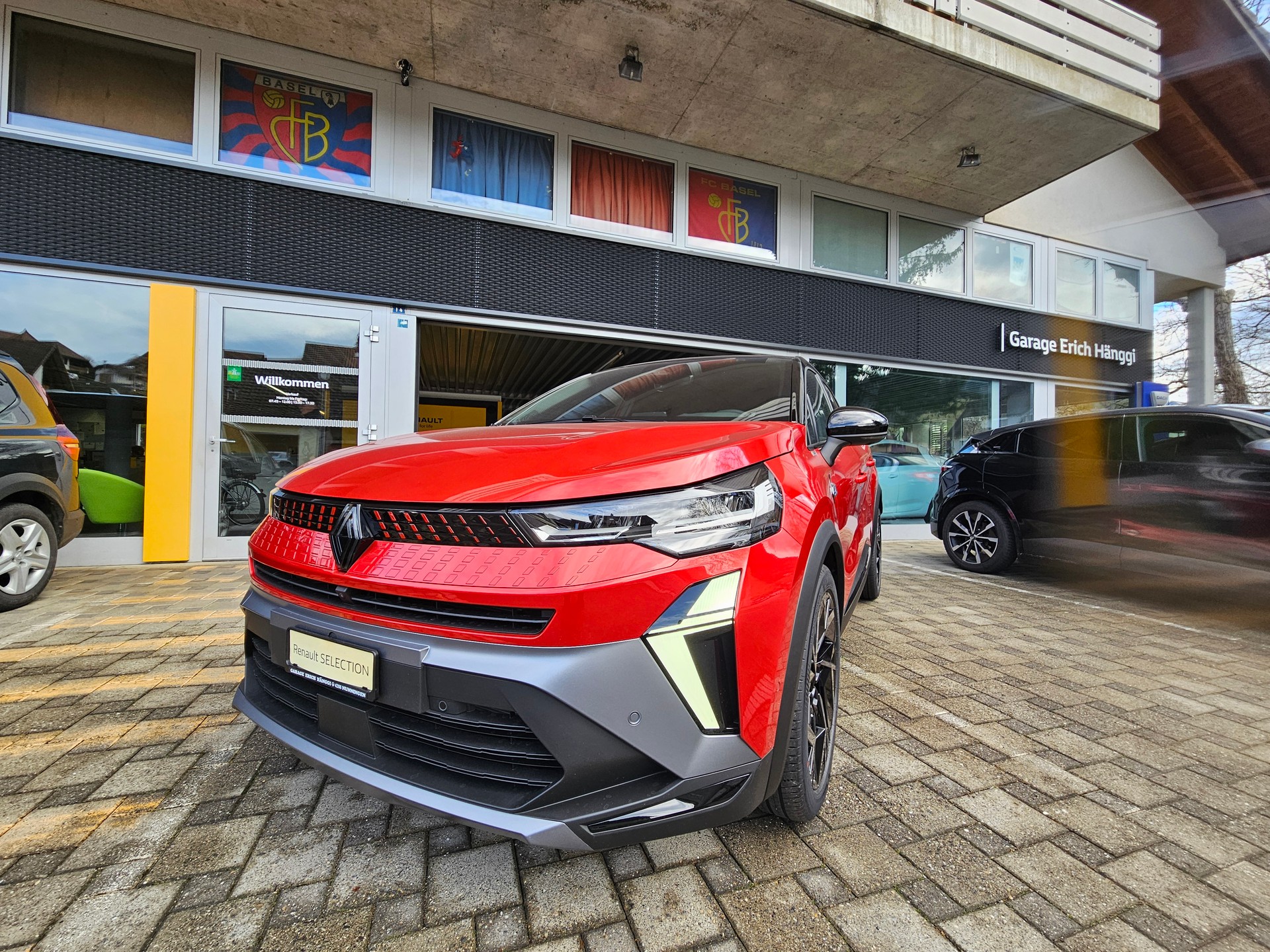 RENAULT Captur 1.3 TCe Esprit Alpine EDC-showroom-element-1