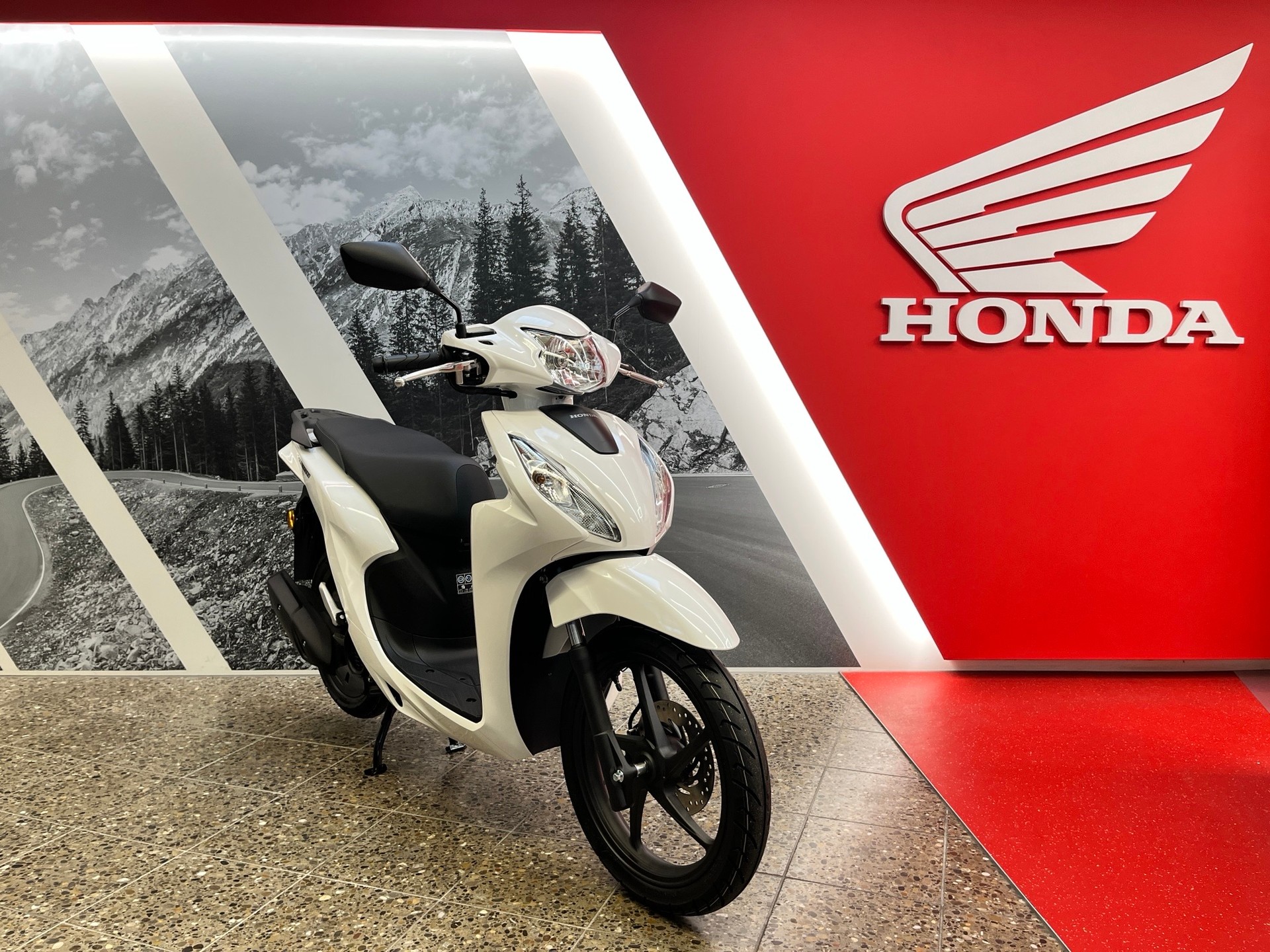 HONDA NSC Vision 110 YM2026-image-2
