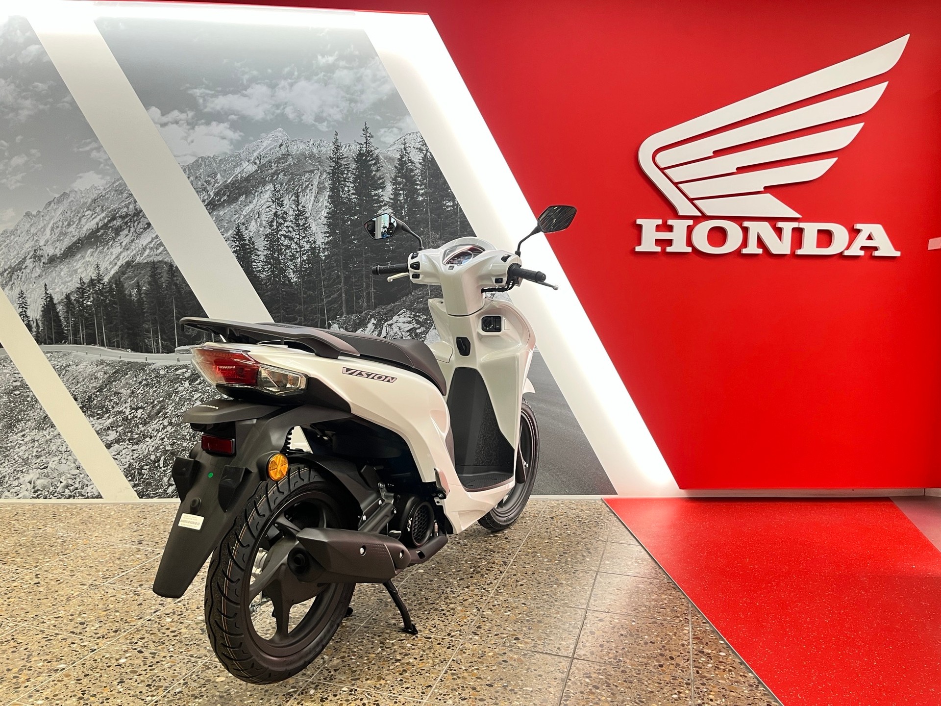 HONDA NSC Vision 110 YM2026-image-3