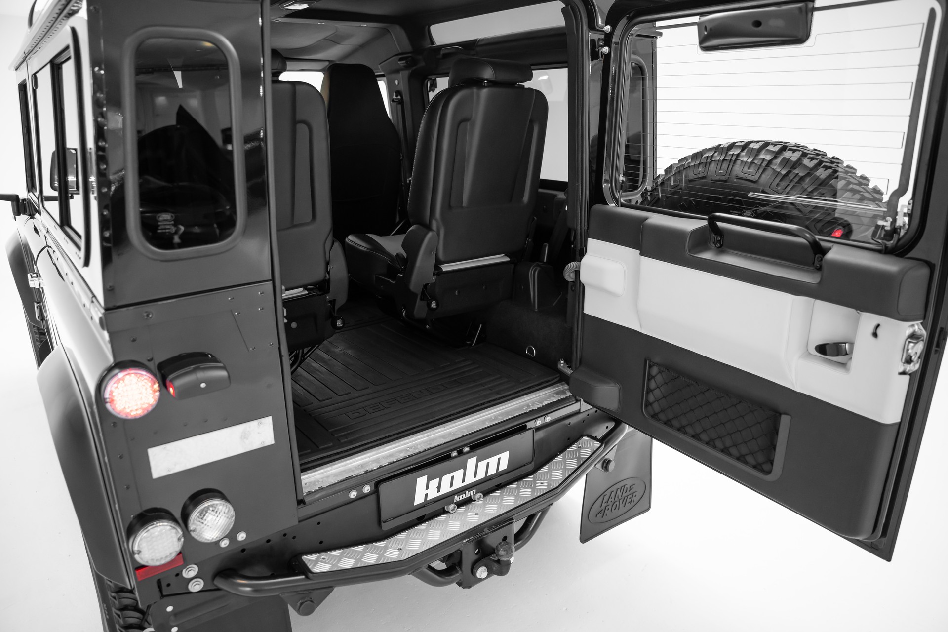 LAND ROVER Defender 90 2.2 TD4 Station Wagon Autobiography-image-19