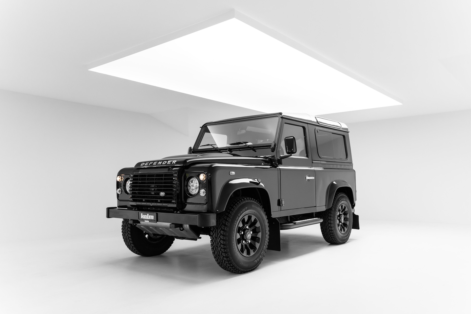 LAND ROVER Defender 90 2.2 TD4 Station Wagon Autobiography-showroom-element-2