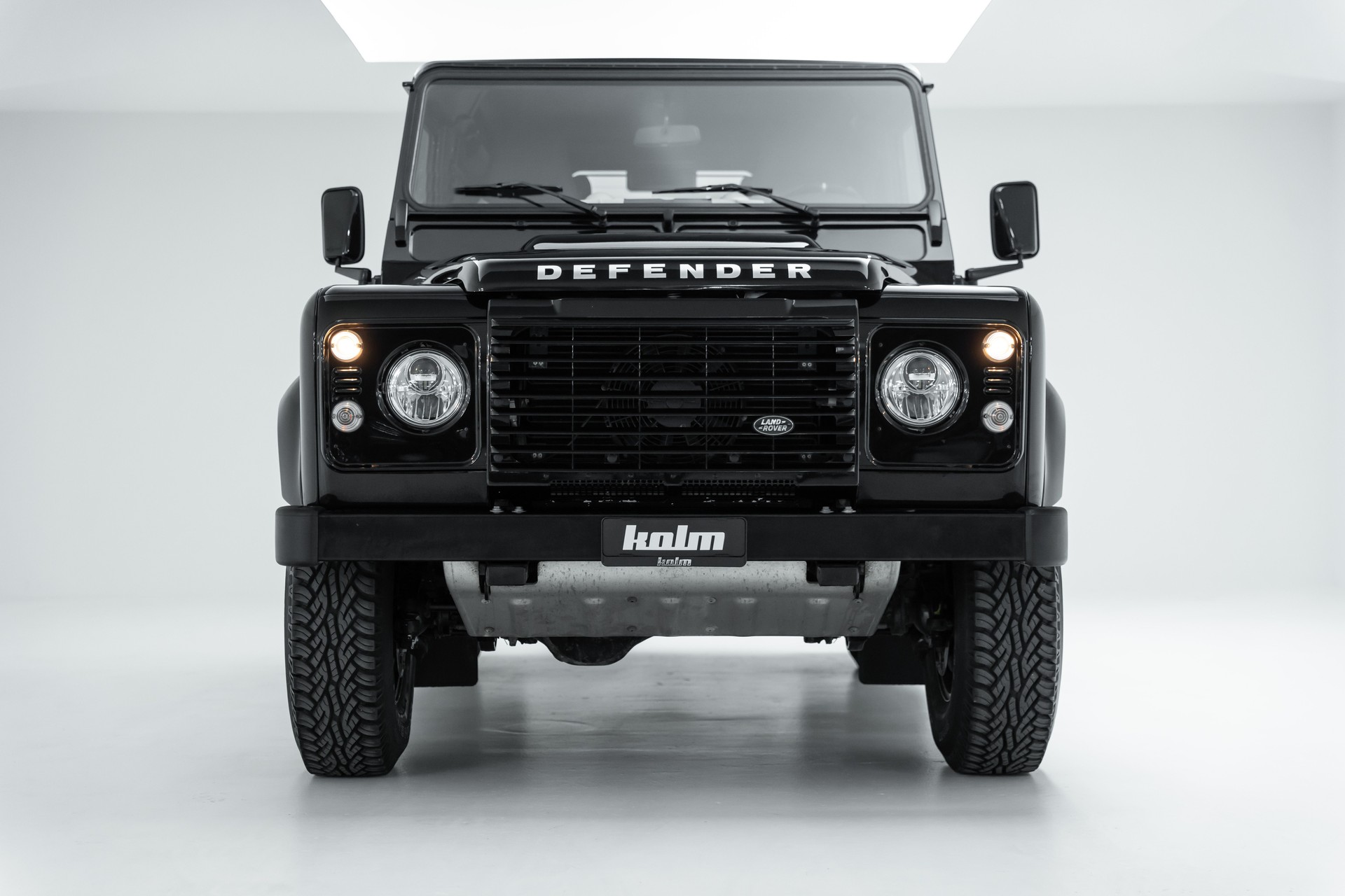 LAND ROVER Defender 90 2.2 TD4 Station Wagon Autobiography-showroom-element-1