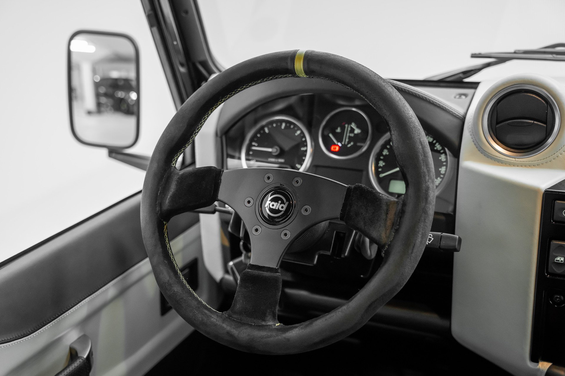LAND ROVER Defender 90 2.2 TD4 Station Wagon Autobiography-image-20