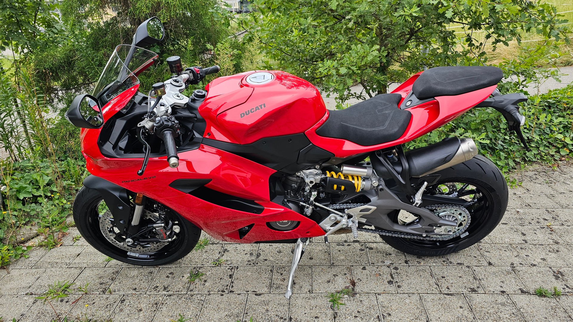 DUCATI Panigale V2-image-1