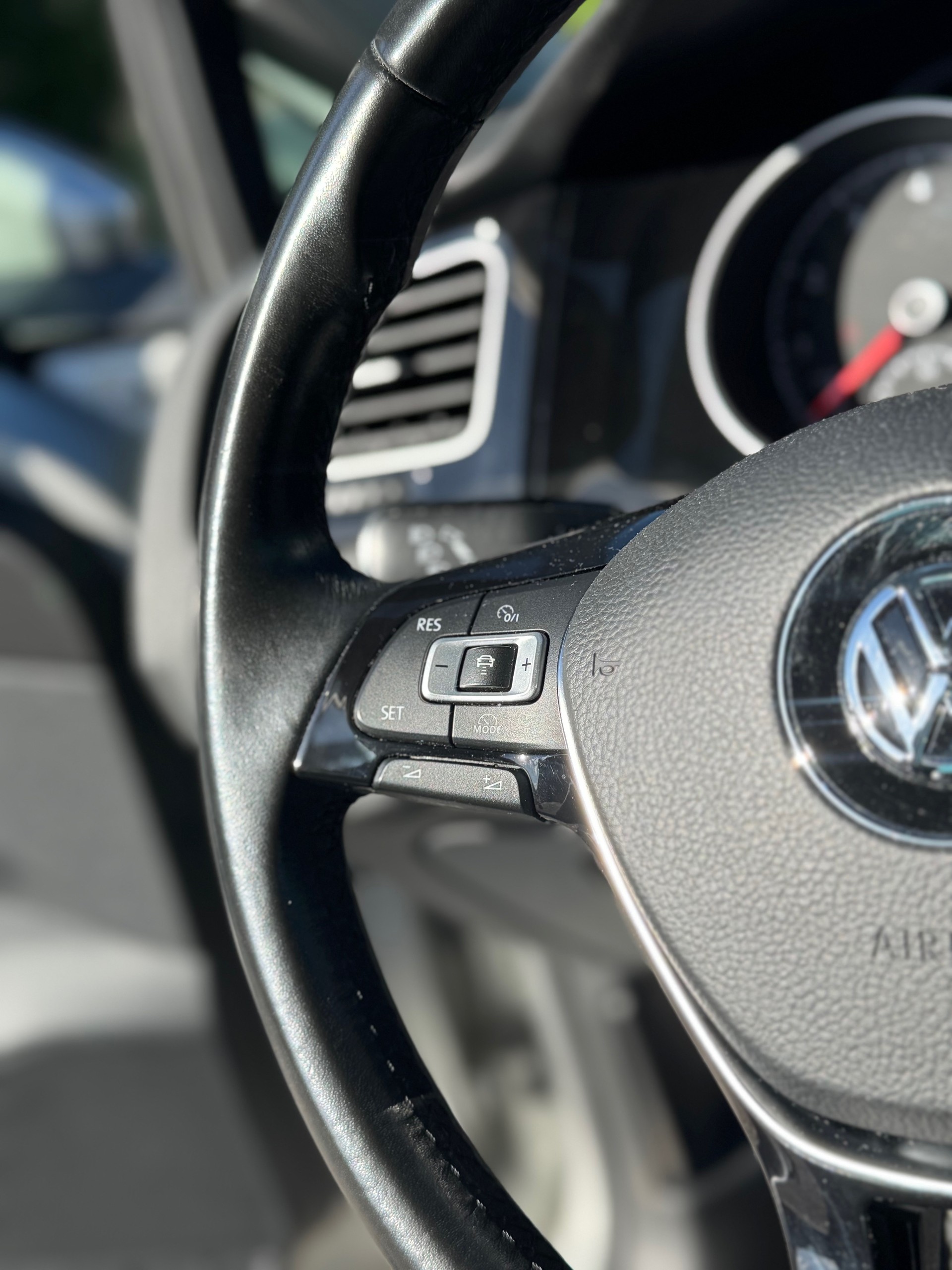 VW Golf 1.4 TSI Allstar-image-11