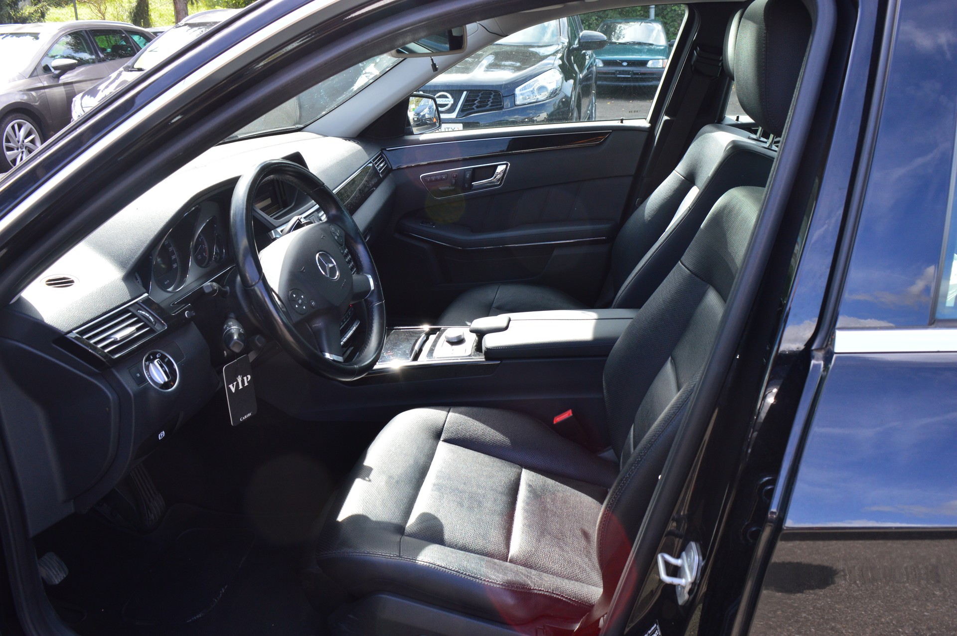 MERCEDES-BENZ E 350 Avantgarde 4Matic 7G-Tronic-image-11