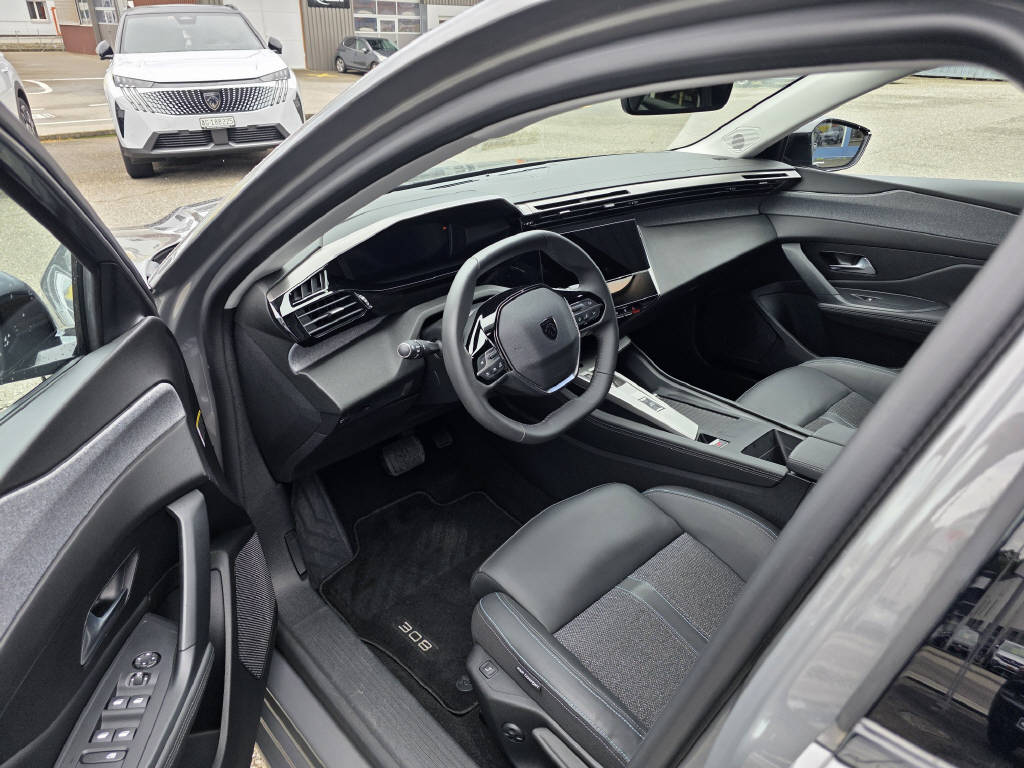 PEUGEOT 308 SW 1.2 PureTech Allure-image-4