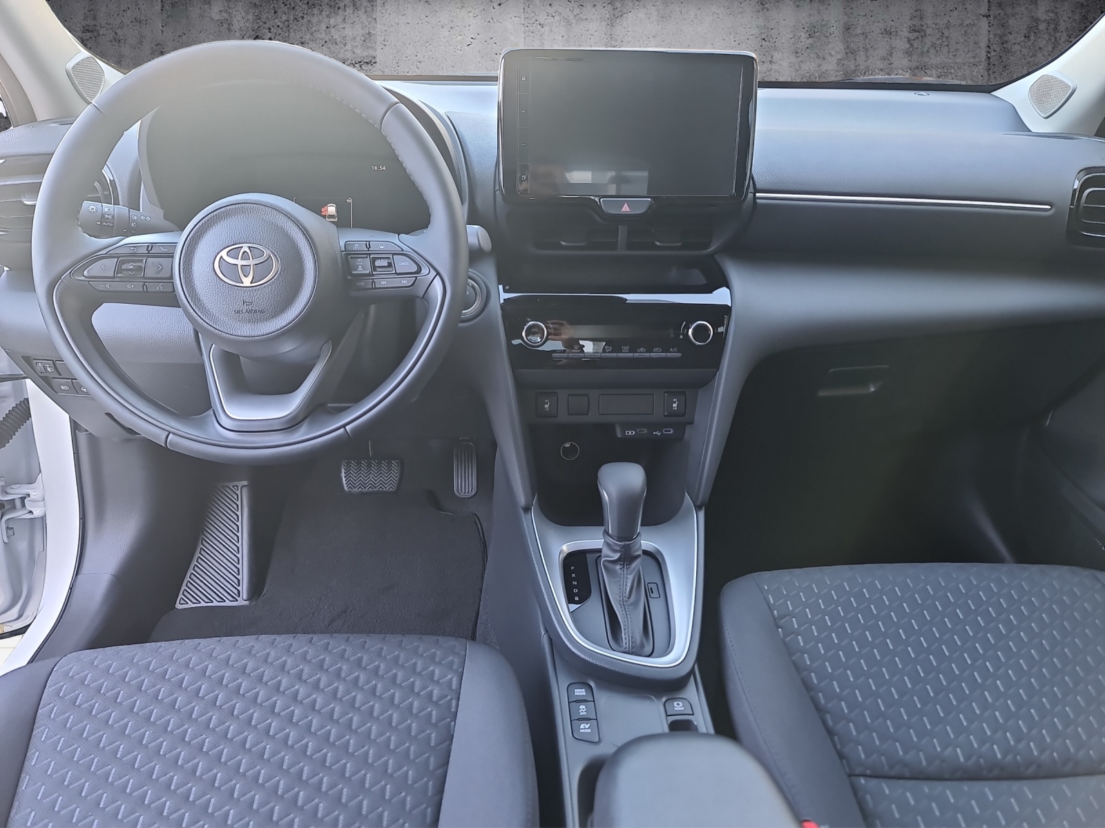 TOYOTA Yaris Cross 1.5 Comfort e-CVT-image-4