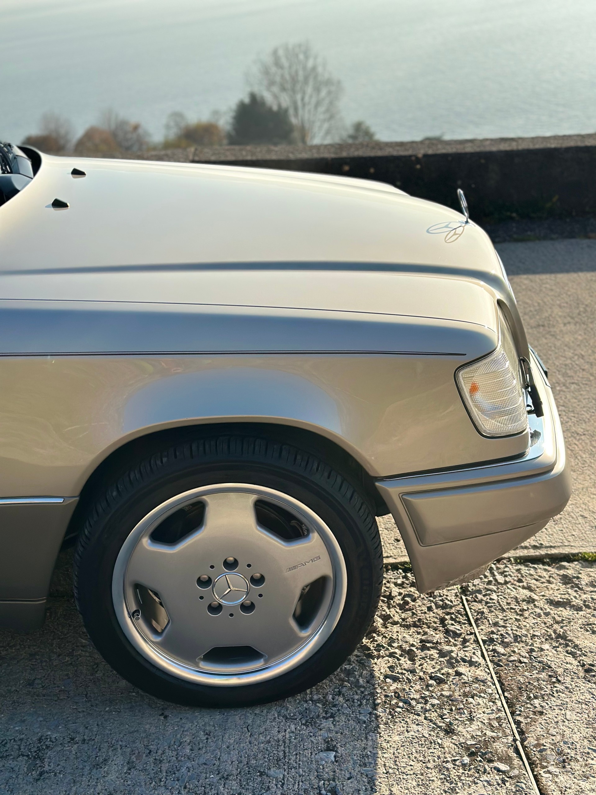 MERCEDES-BENZ E 320 Cabrio-image-17