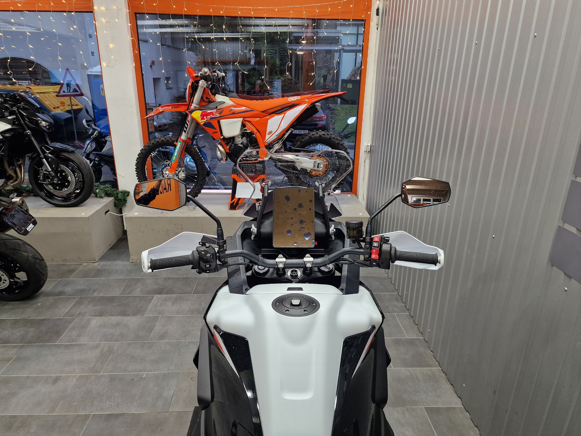 KTM 1390 Superadventure S EVO-image-6