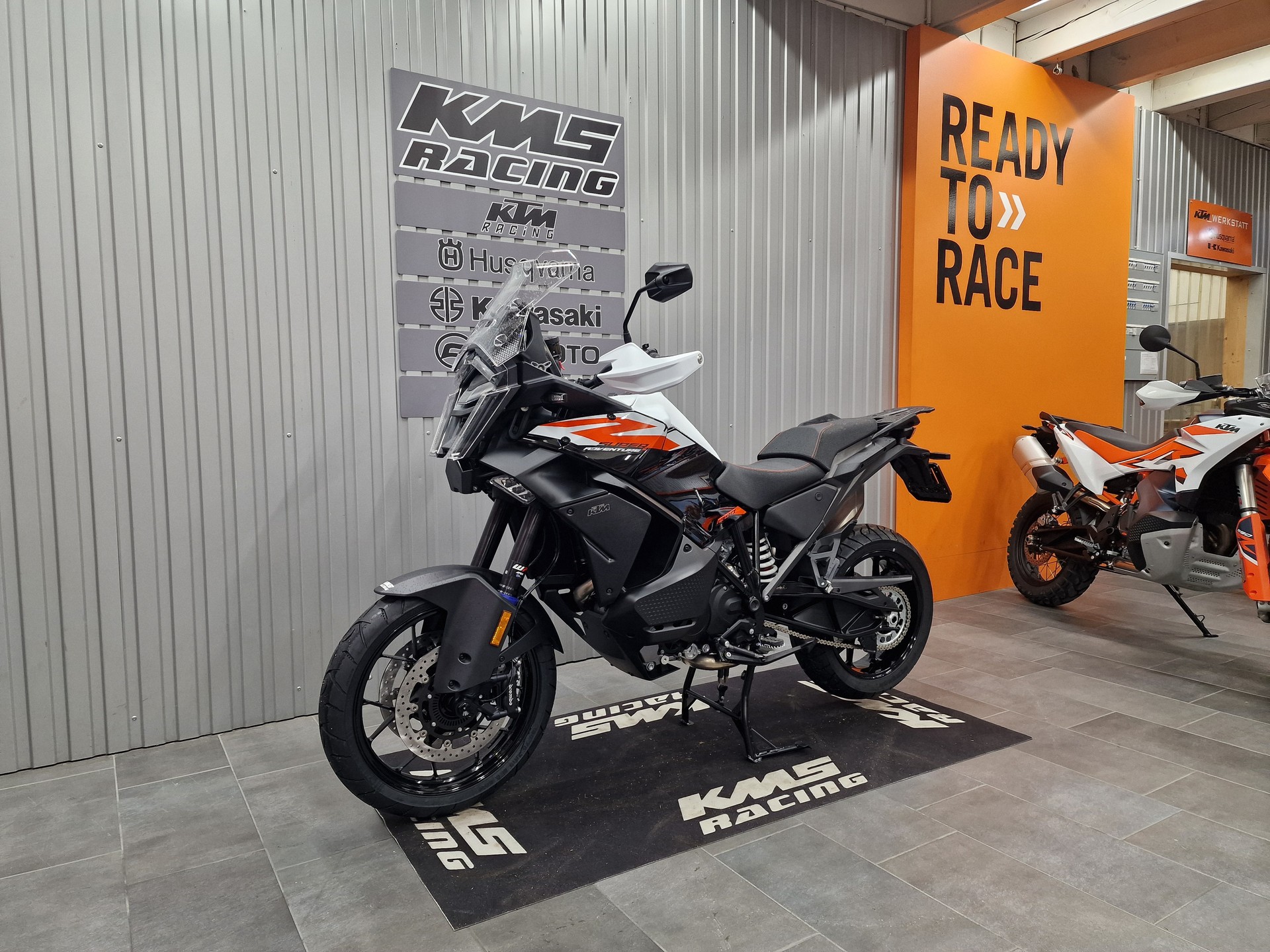 KTM 1390 Superadventure S EVO-image-2