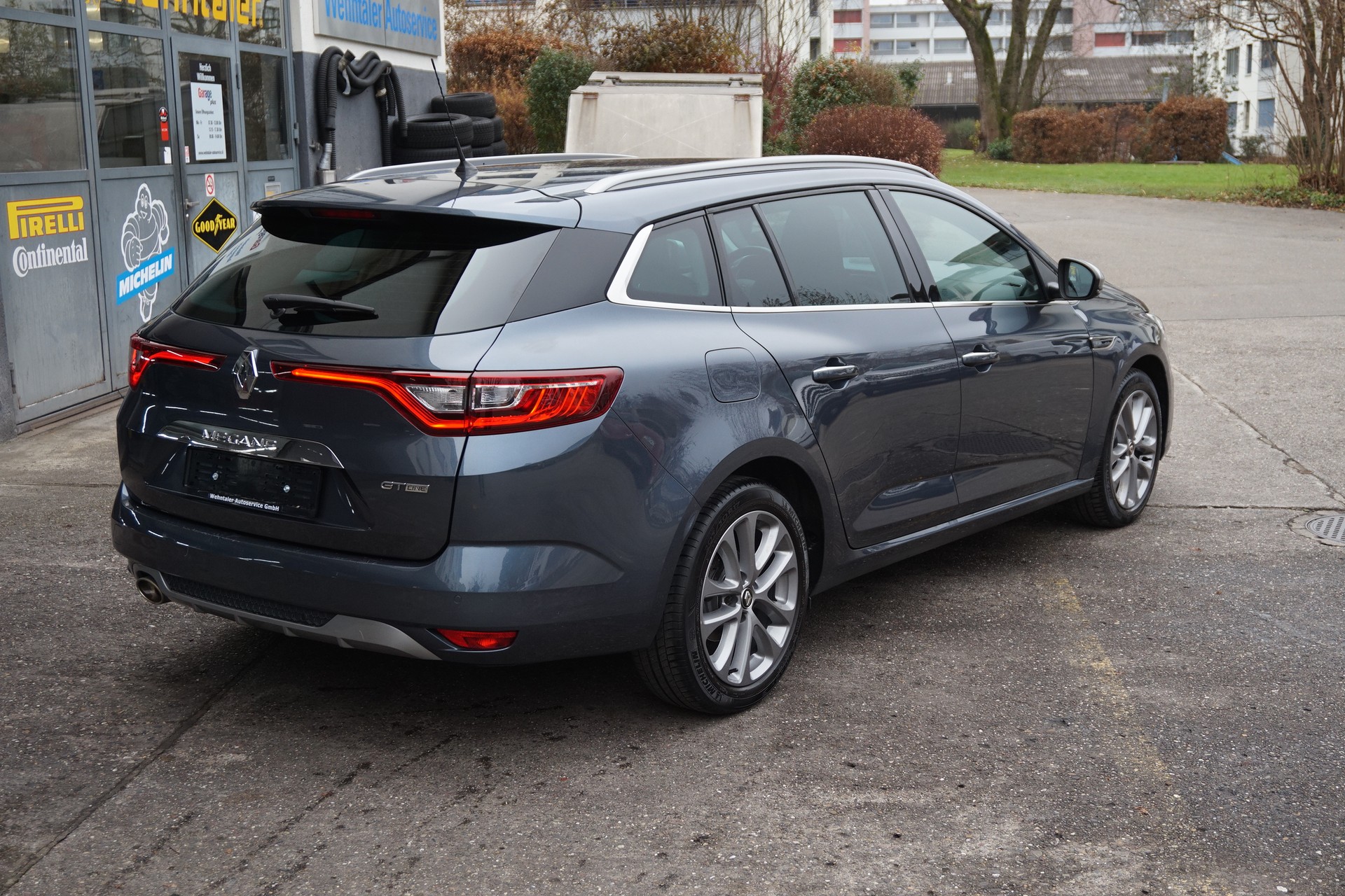 RENAULT Mégane Grandtour 1.3 16V Turbo GT Line-image-2
