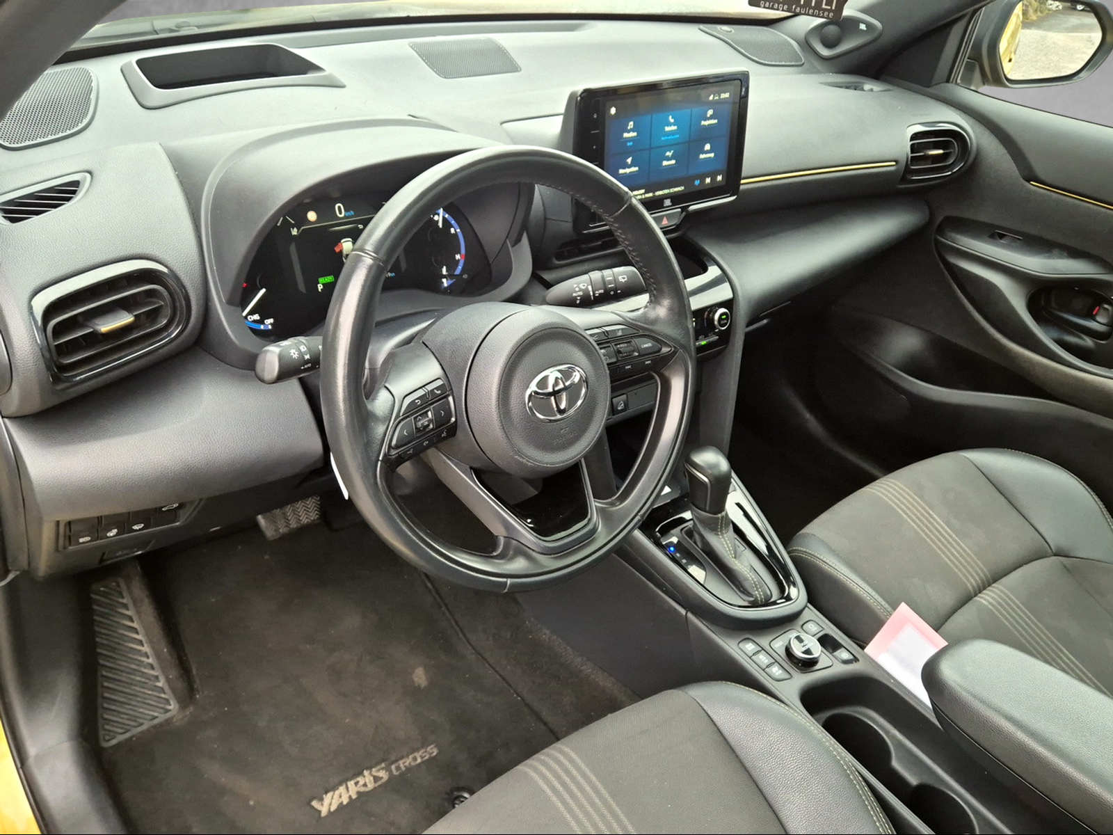 TOYOTA Yaris Cross 1.5 Adventure e-CVT AWDi-image-5