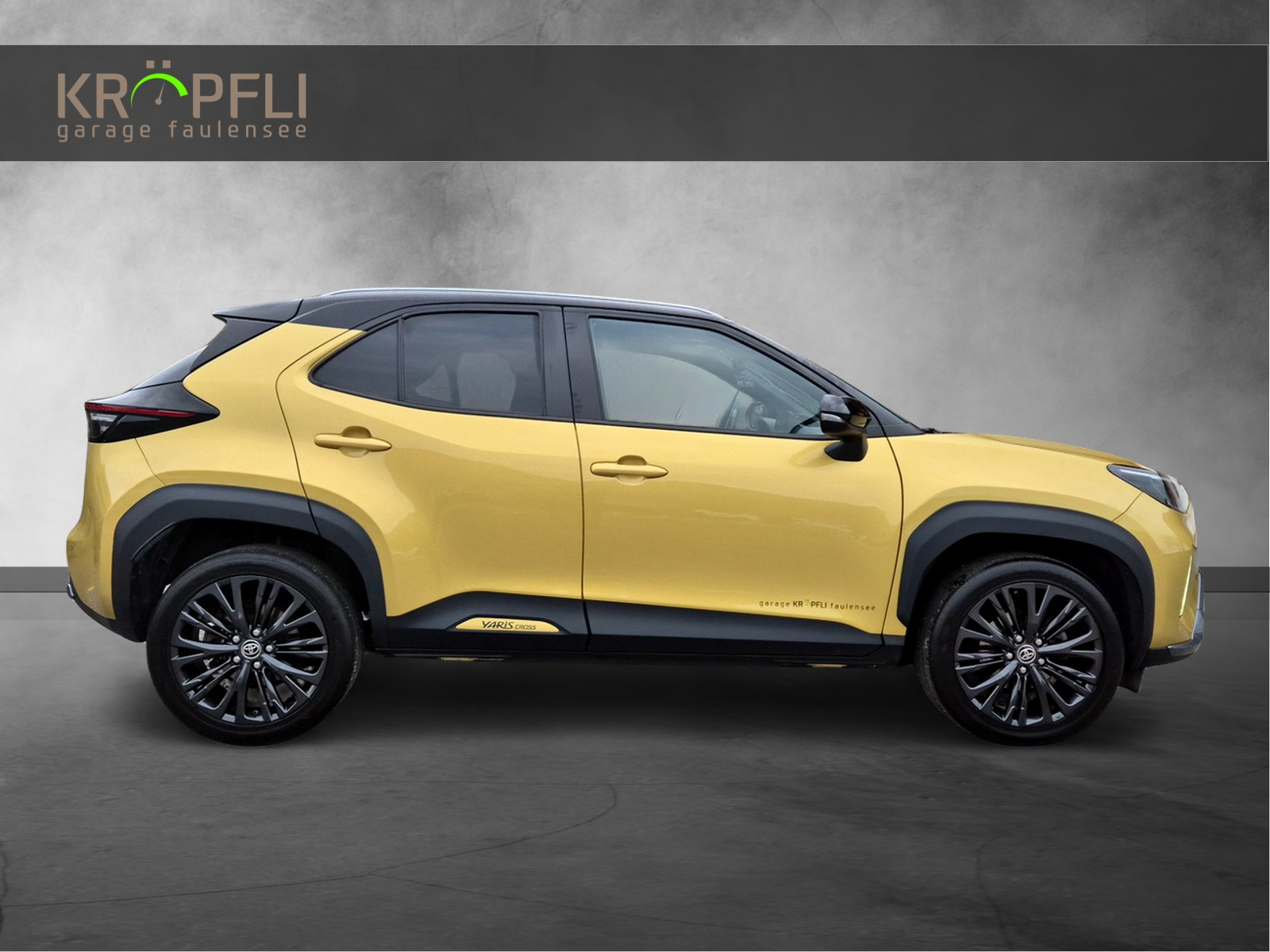 TOYOTA Yaris Cross 1.5 Adventure e-CVT AWDi-showroom-element-3