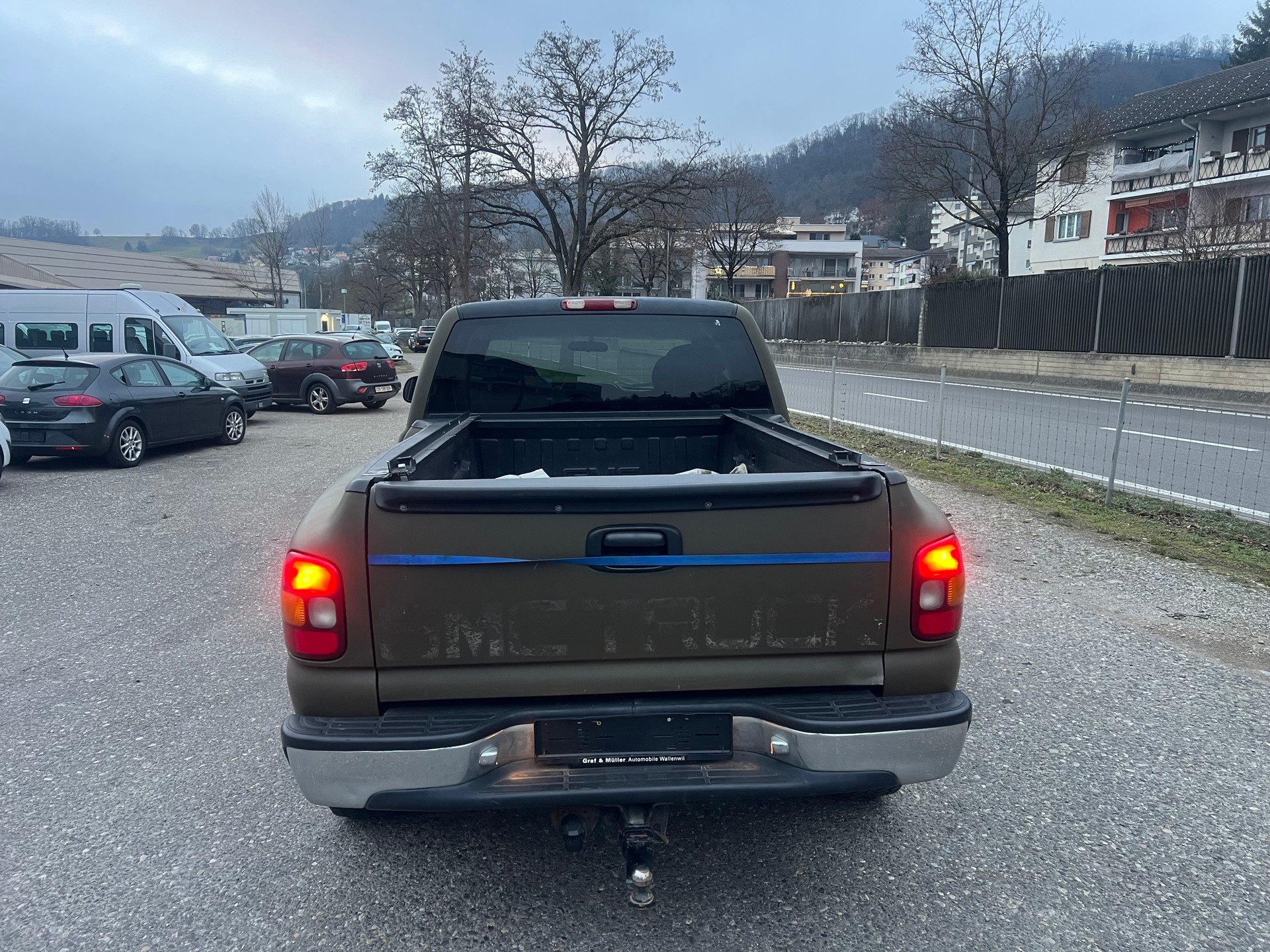 GMC Sierra-image-5
