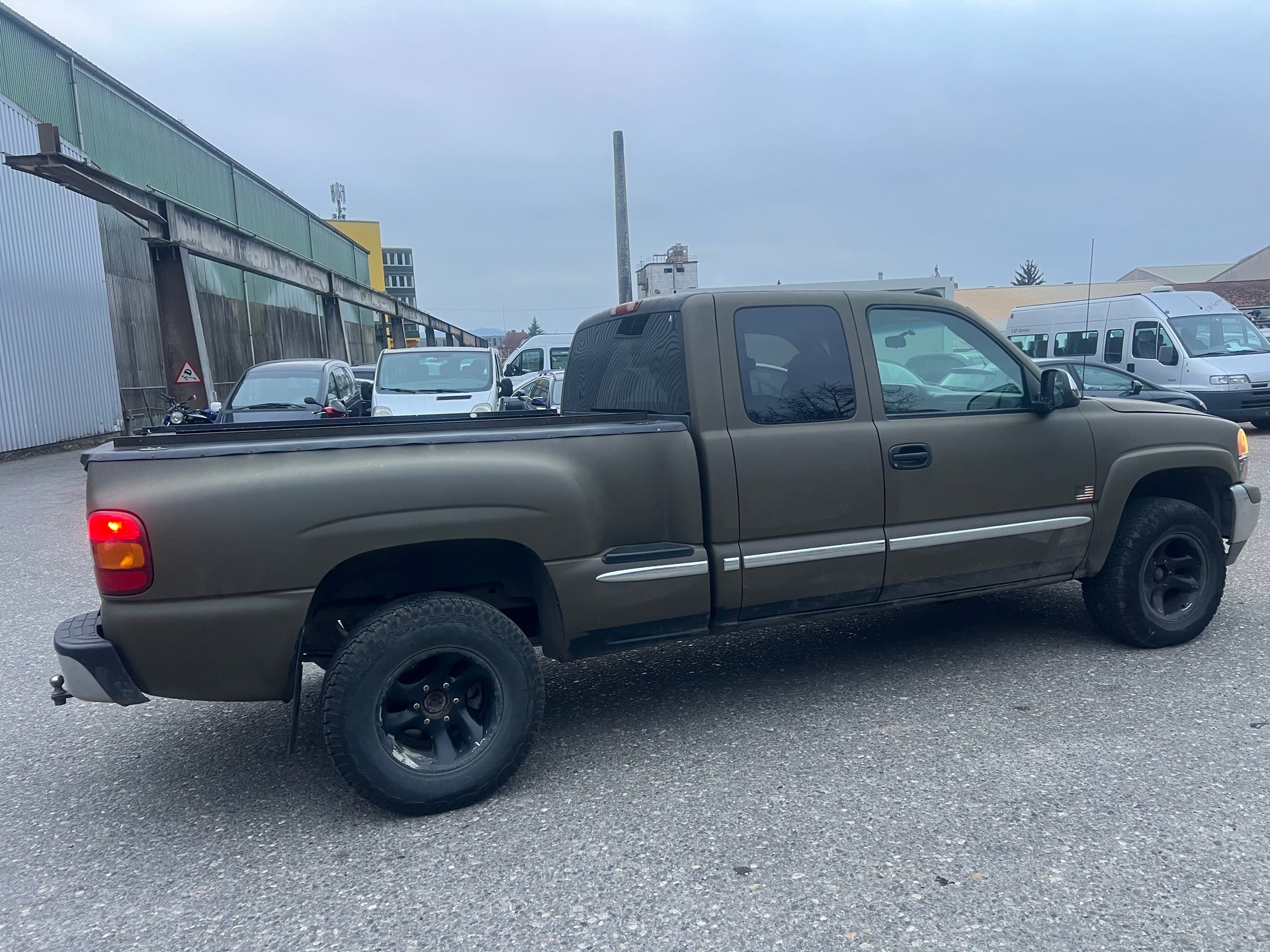 GMC Sierra-image-7