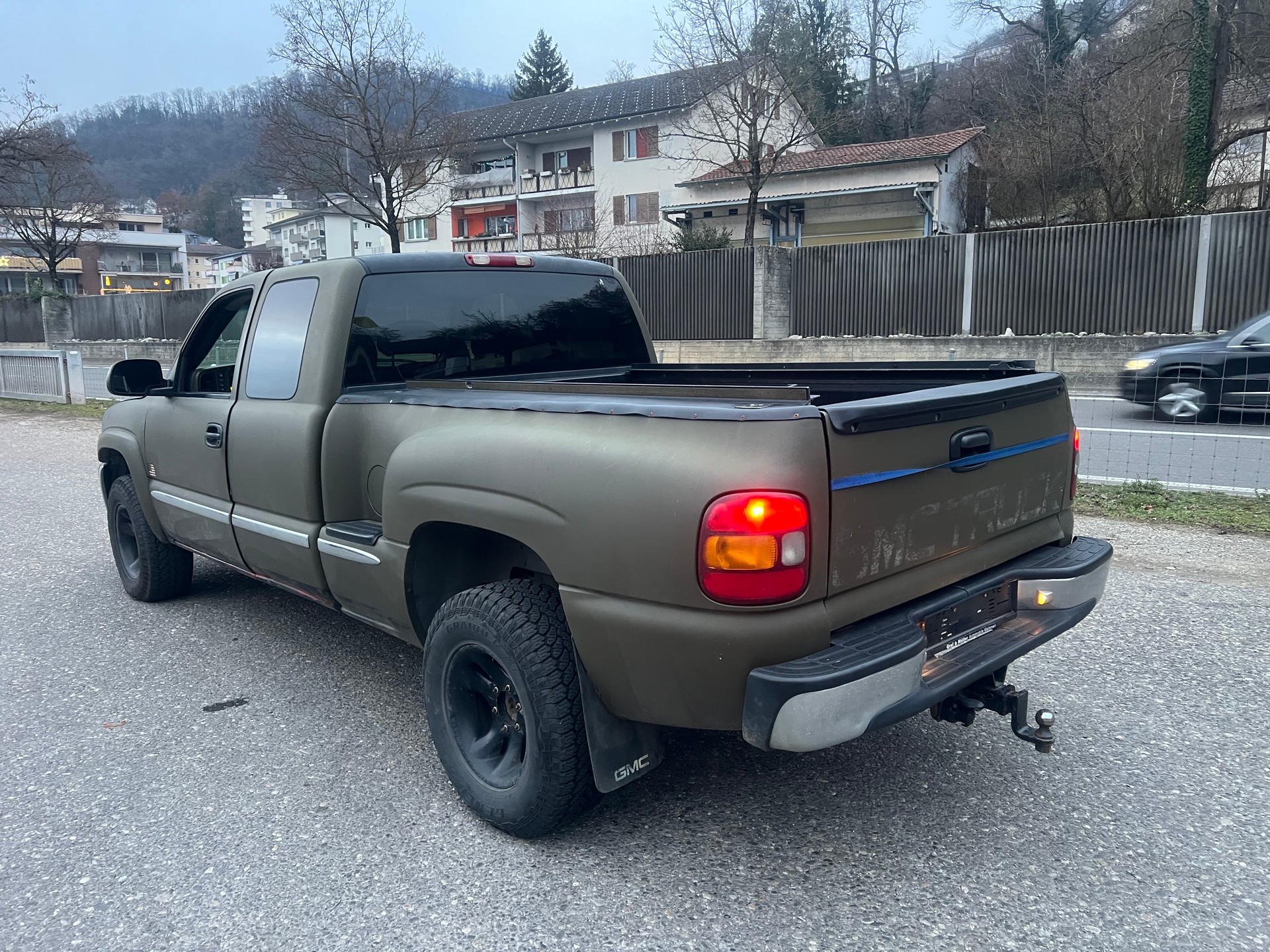 GMC Sierra-image-4