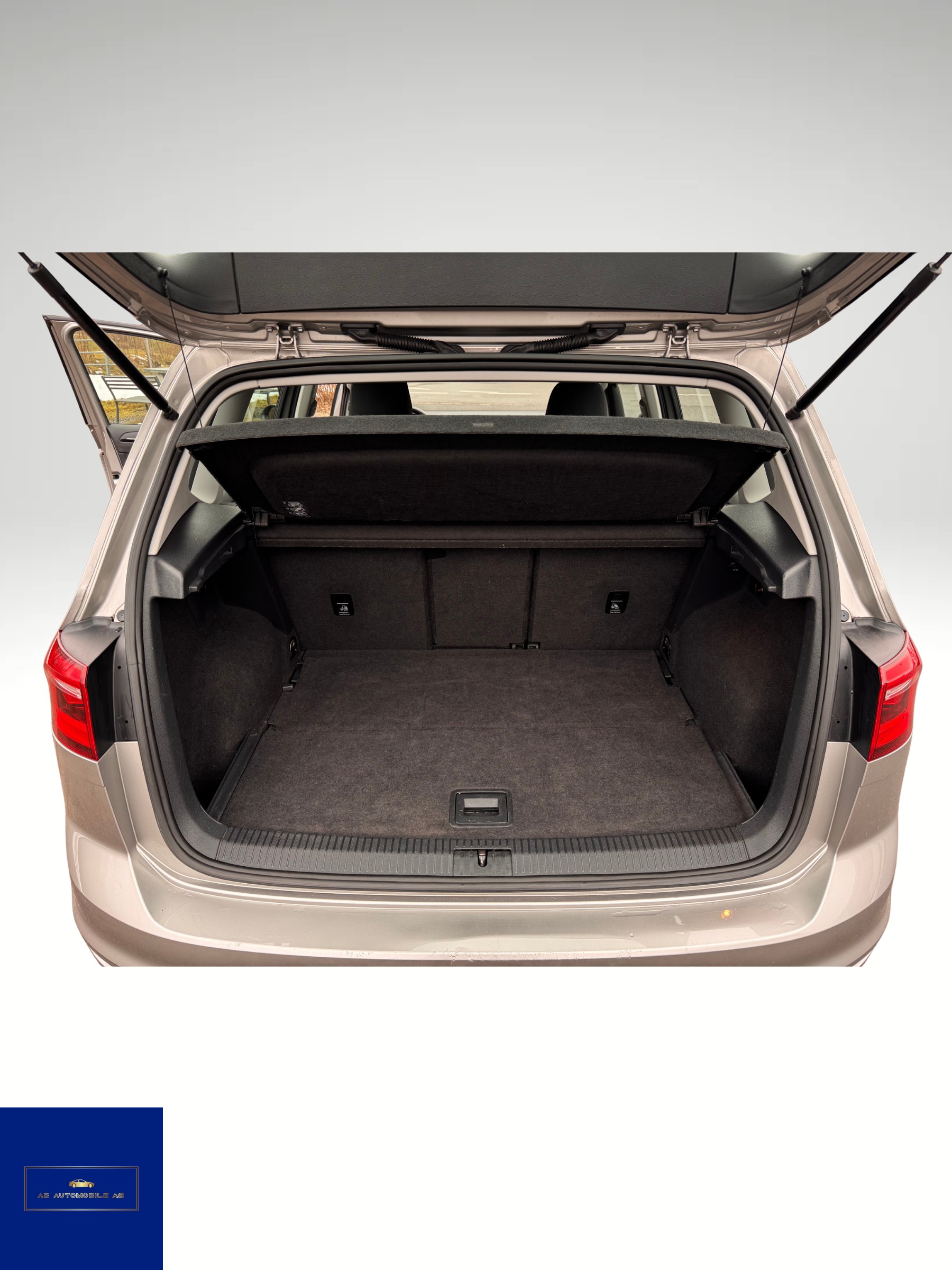 VW Golf Sportsvan 1.4 TSI Highline DSG-image-15