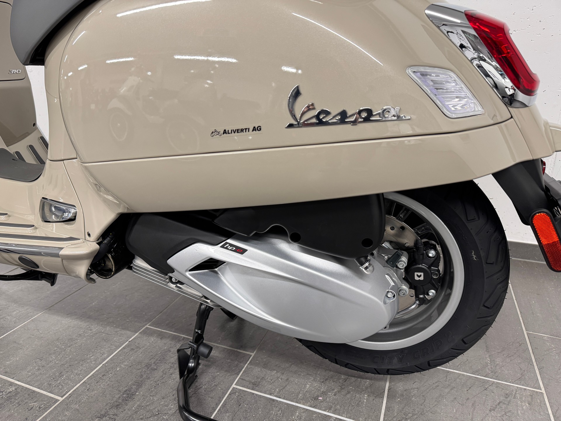 PIAGGIO Vespa GTS 310 RST E5+-image-10