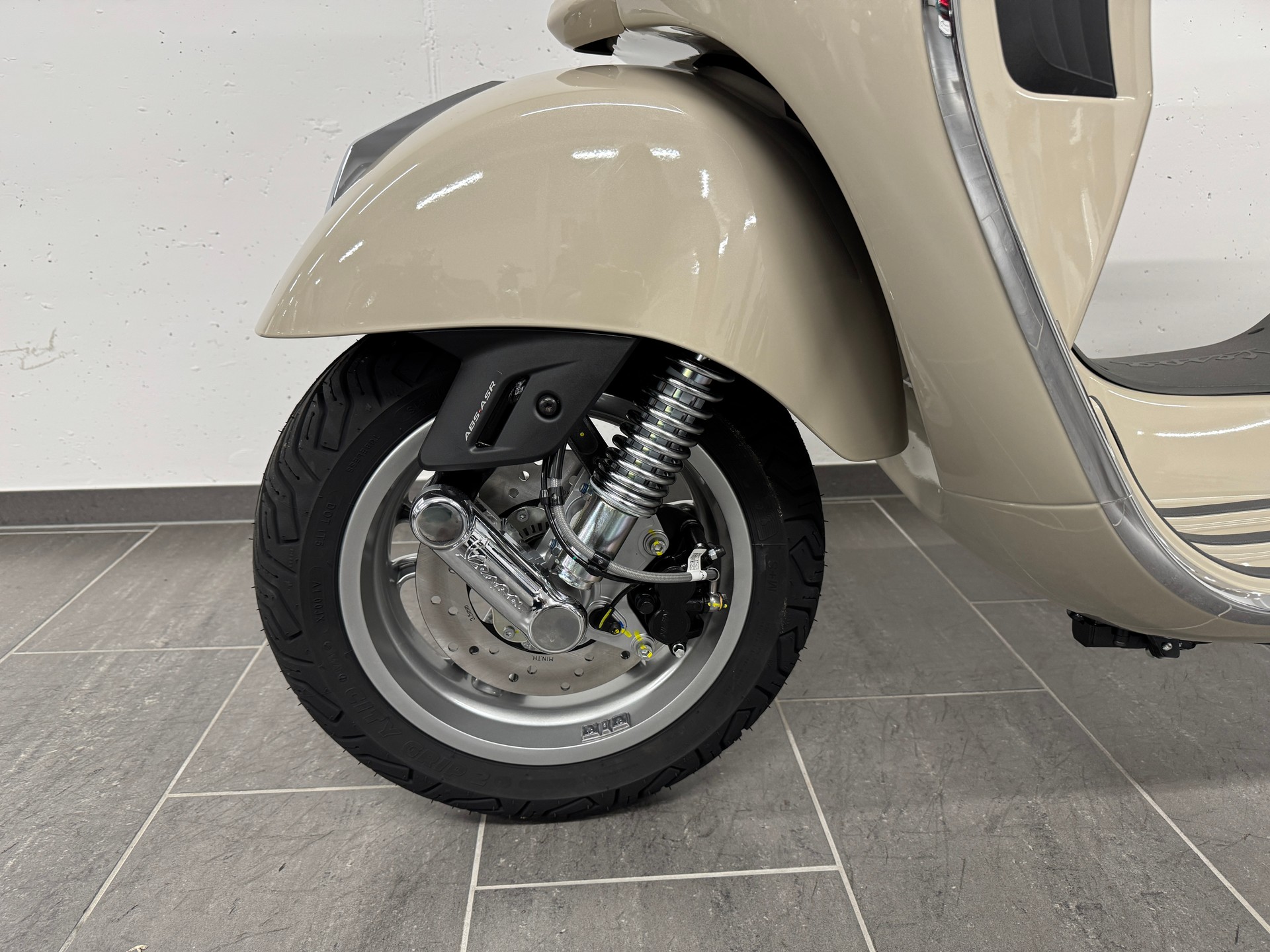 PIAGGIO Vespa GTS 310 RST E5+-image-1