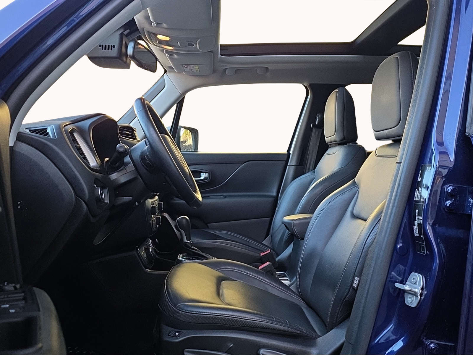 JEEP Renegade 1.3 Turbo Limited AWD-image-8