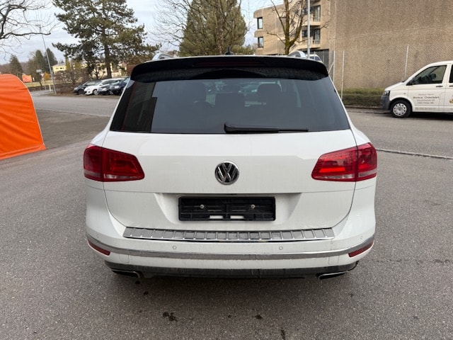 VW Touareg 3.0 TDI BlueMotion Technology Tiptronic-image-5