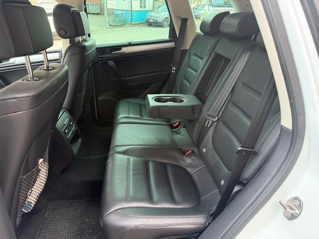 VW Touareg 3.0 TDI BlueMotion Technology Tiptronic-image-9