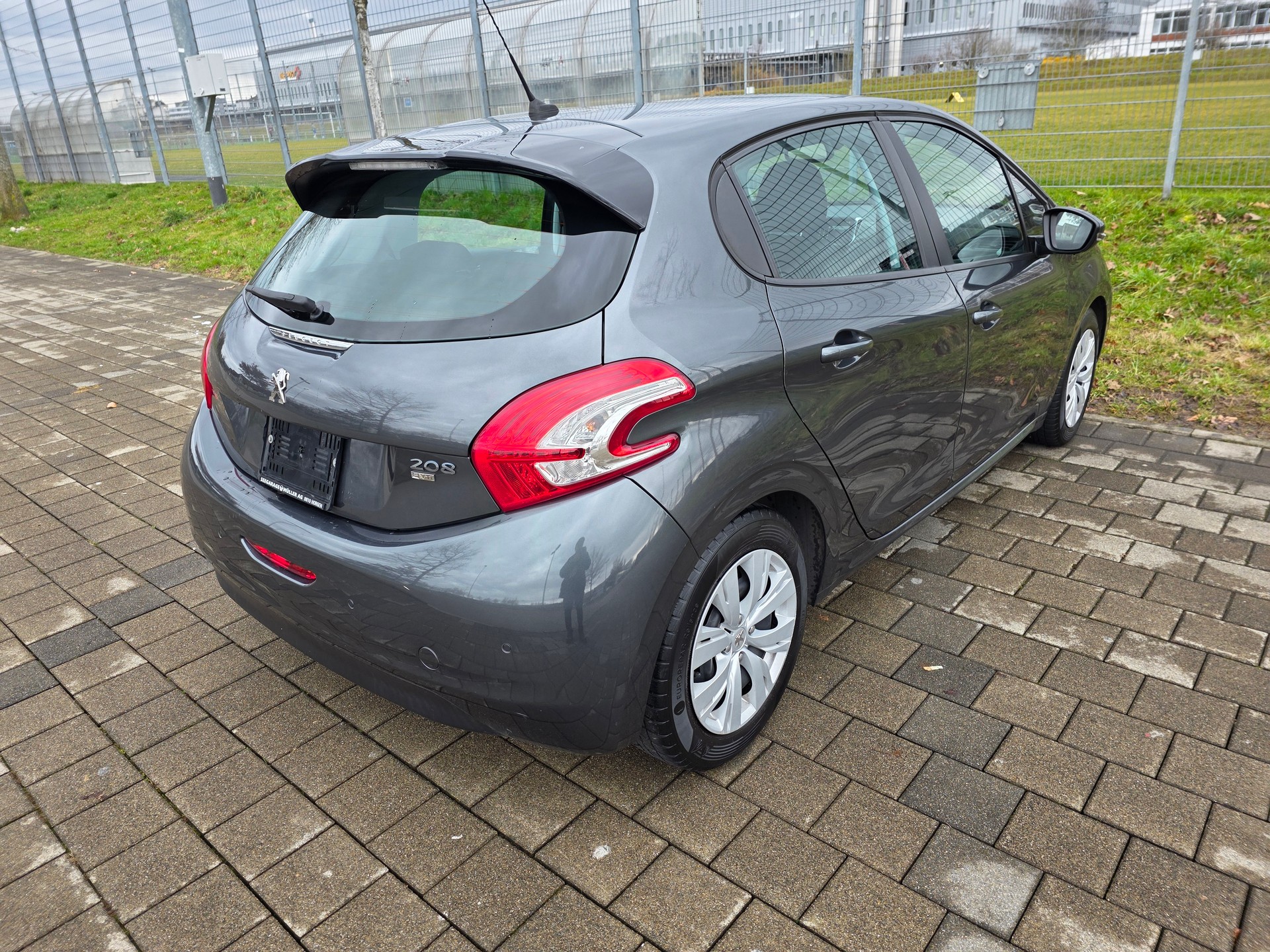 PEUGEOT 208 1.2 PureTech Active ETG5-image-7