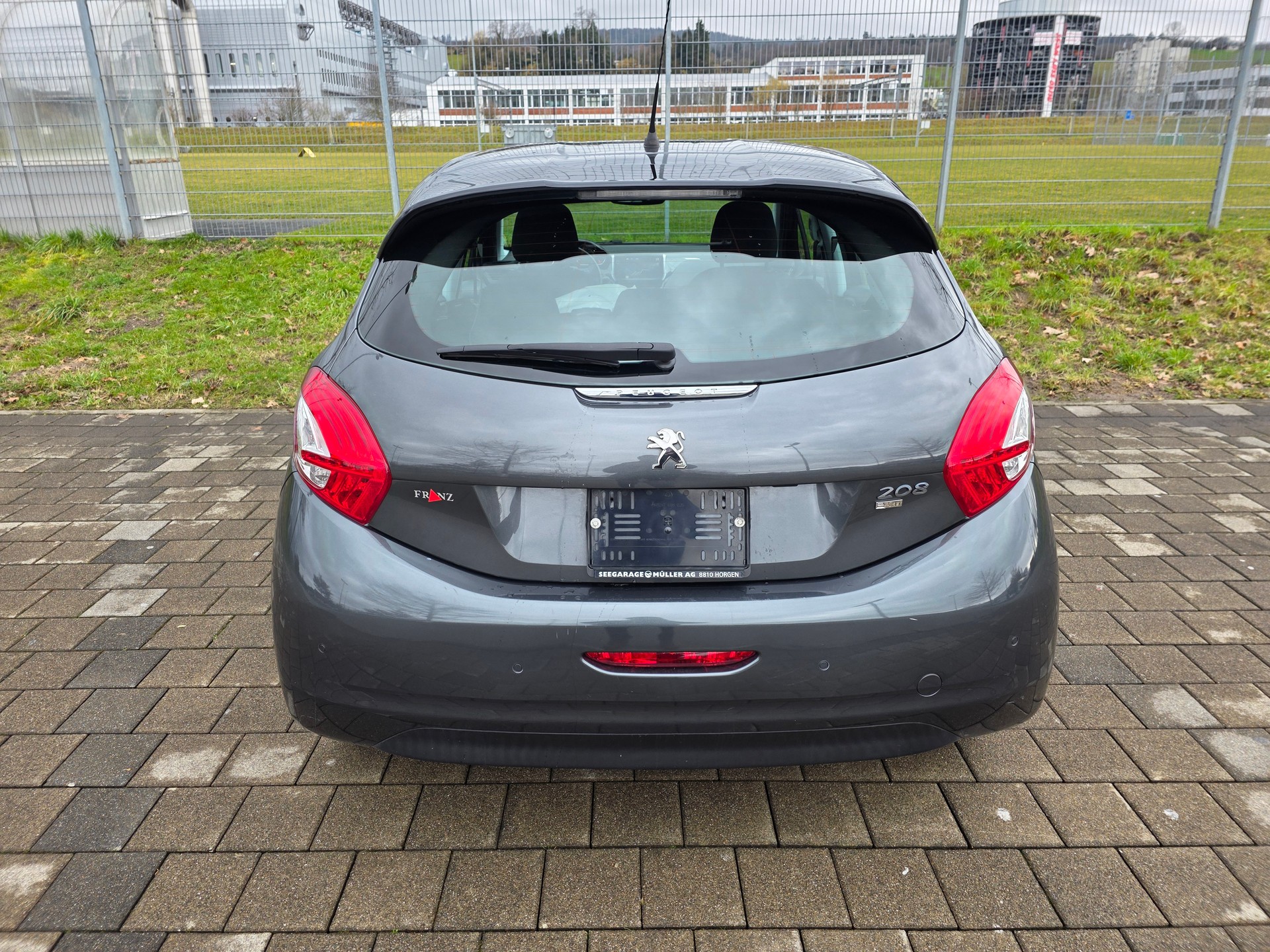 PEUGEOT 208 1.2 PureTech Active ETG5-image-5