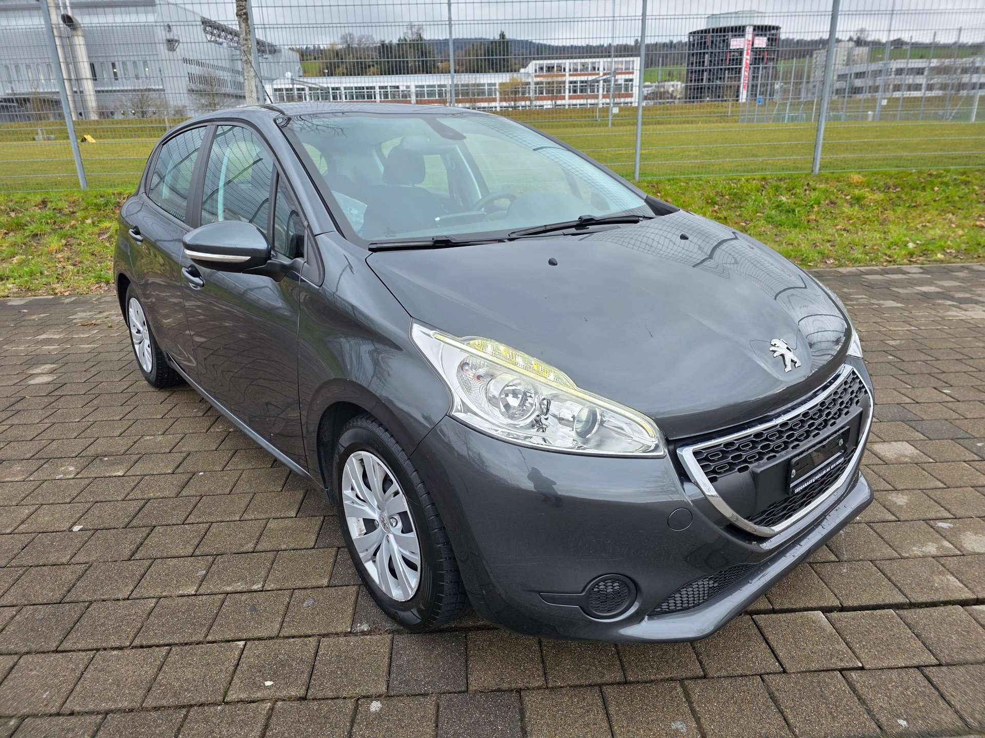 PEUGEOT 208 1.2 PureTech Active ETG5-showroom-element-1
