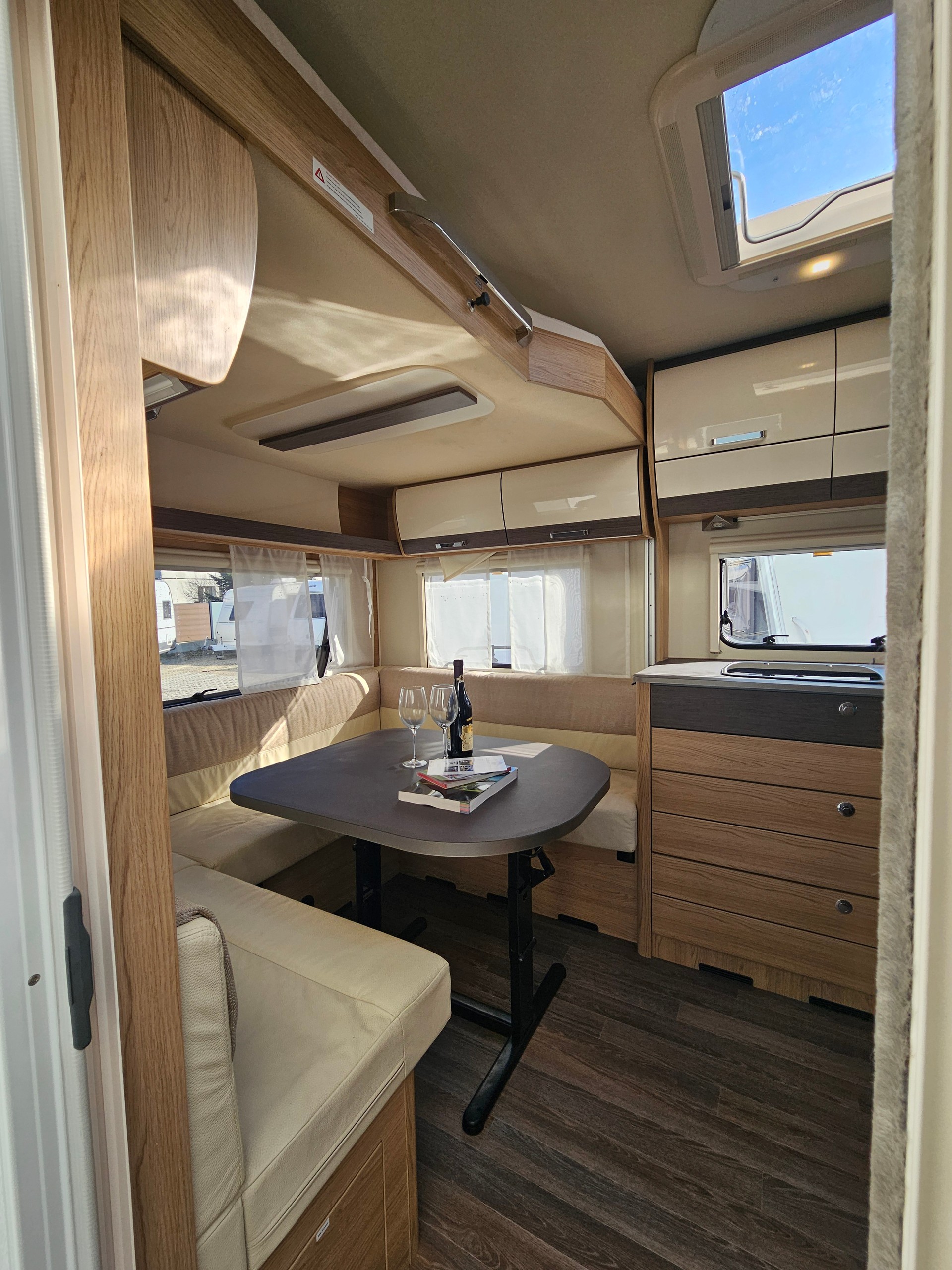 BÜRSTNER Averso Plus 510ts mit Hubbett, Mover!-image-5