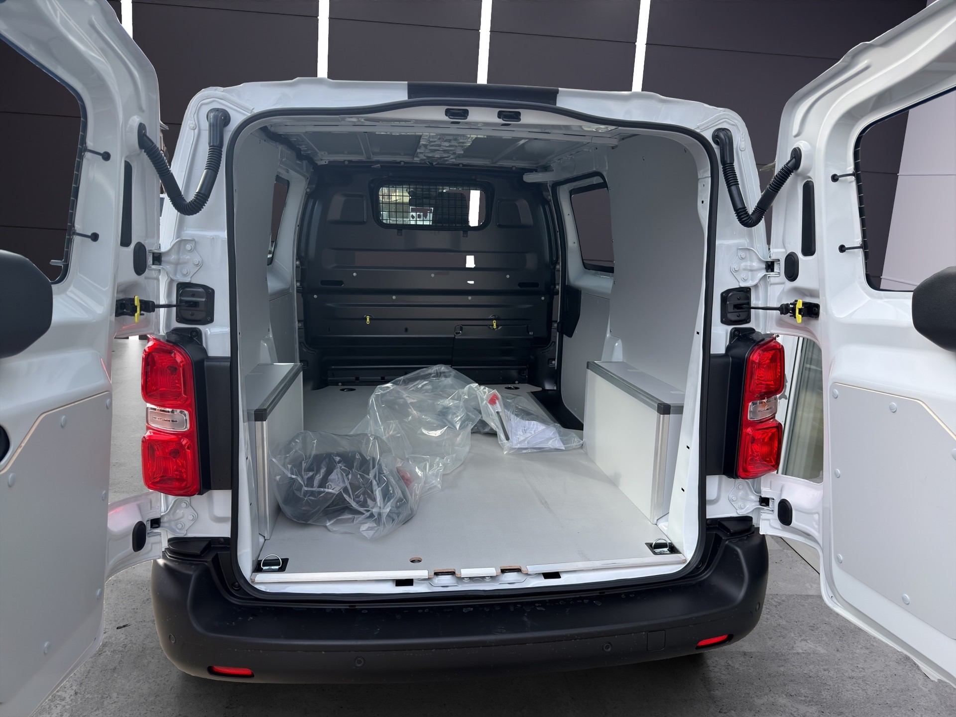 CITROEN Jumpy M 75kWh First-image-6