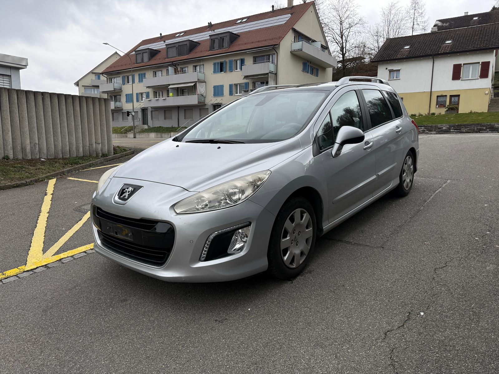 PEUGEOT 308 SW 1.6 16V Turbo Allure-image-2