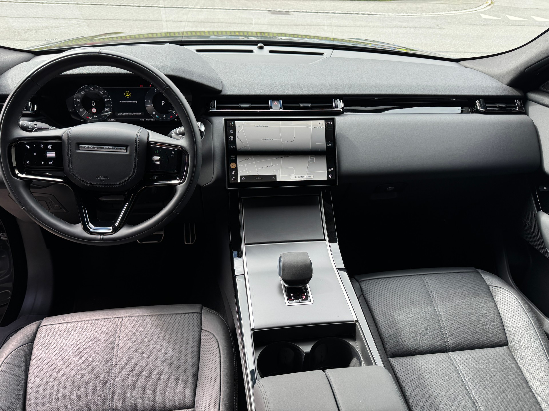 LAND ROVER Range Rover Velar Dynamic SE D 300 I6 MHEV Automatic-image-5
