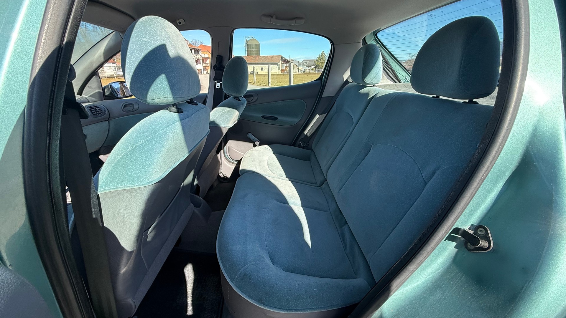 PEUGEOT 206 1.6 XT-image-9